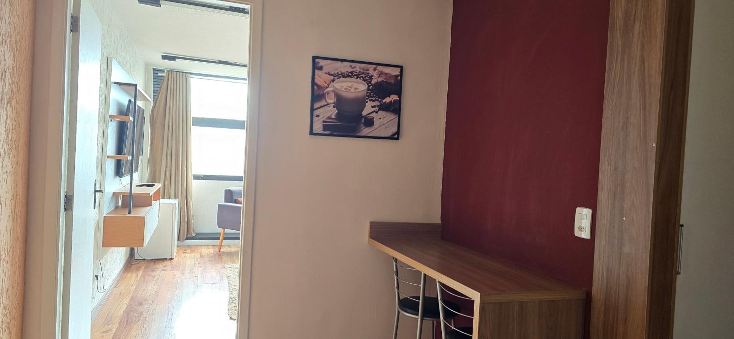 One-Bedroom Apartment with City View - Photo 9
