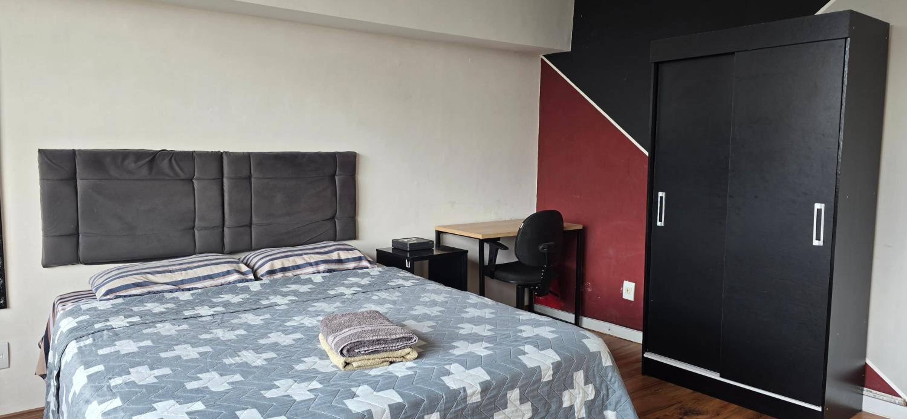 One-Bedroom Apartment with City View - Photo 15
