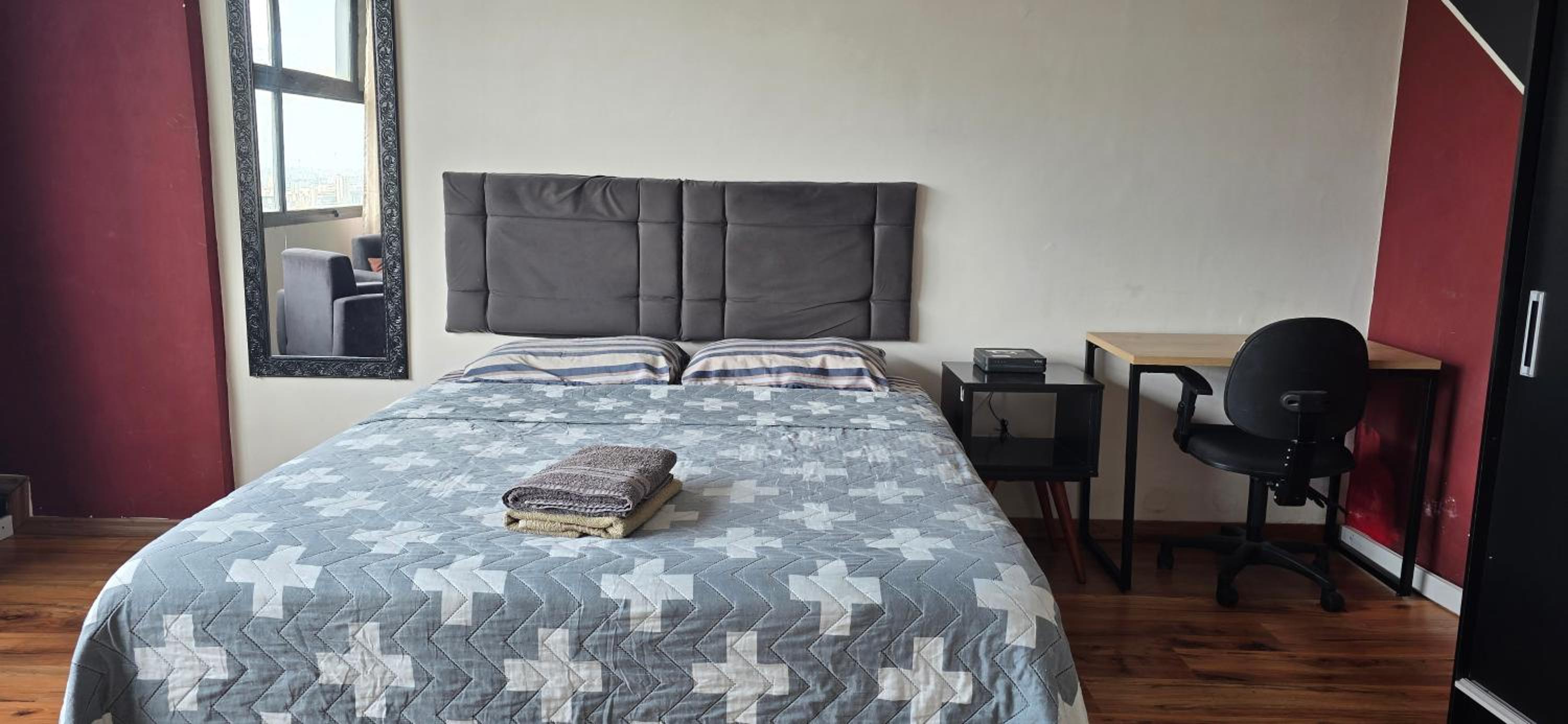 One-Bedroom Apartment with City View - Photo 16
