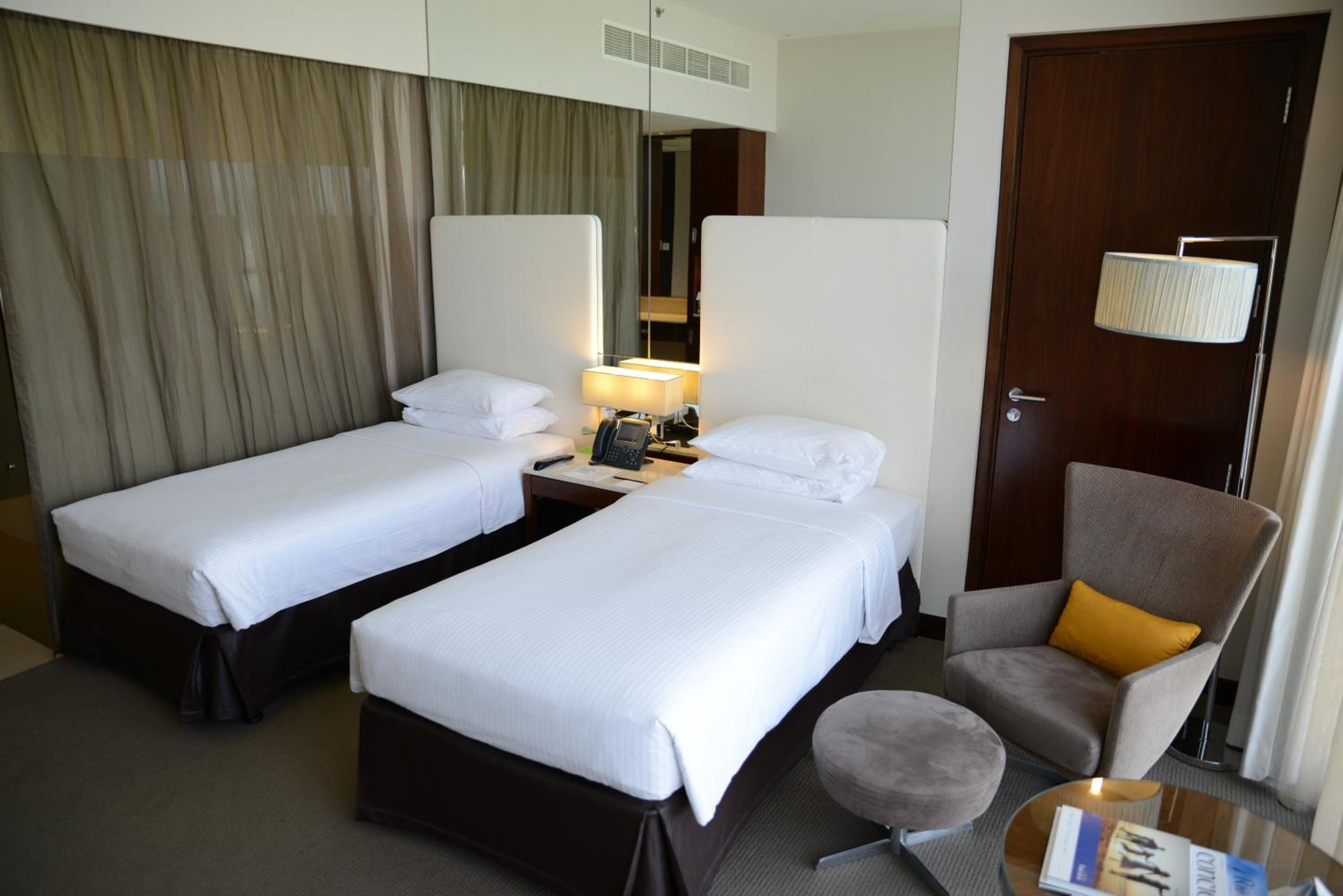 Centro Plus Room – Twin Bed With Free Beach Access