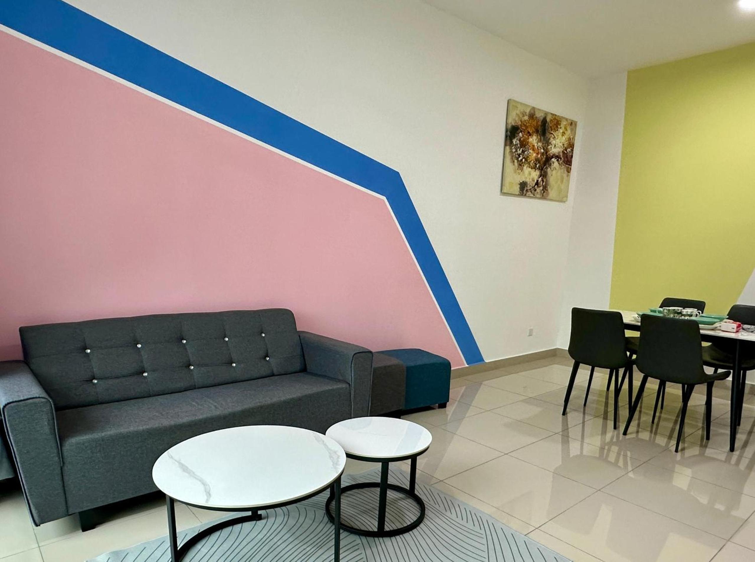 Three-Bedroom Apartment with Balcony photo 2