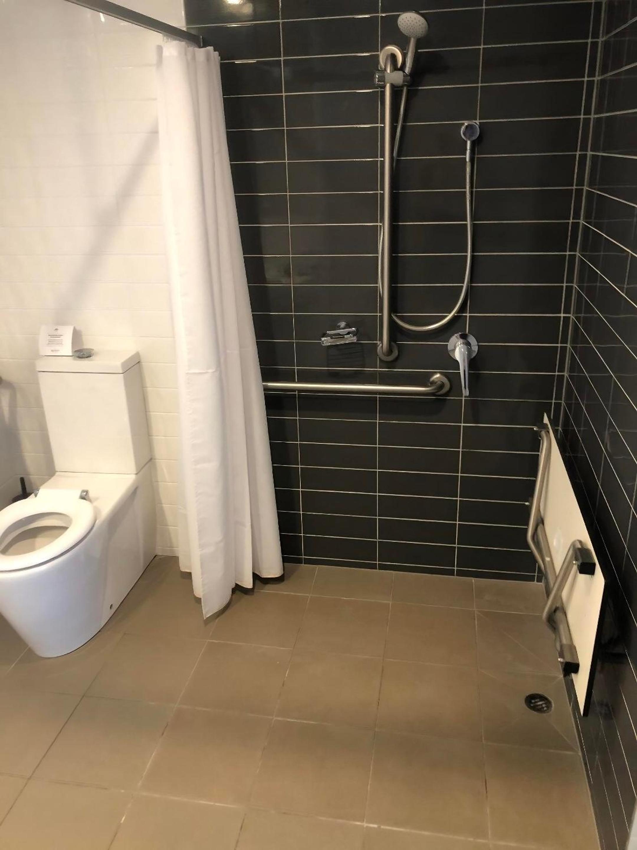 Apartment - Disability Access photo 2