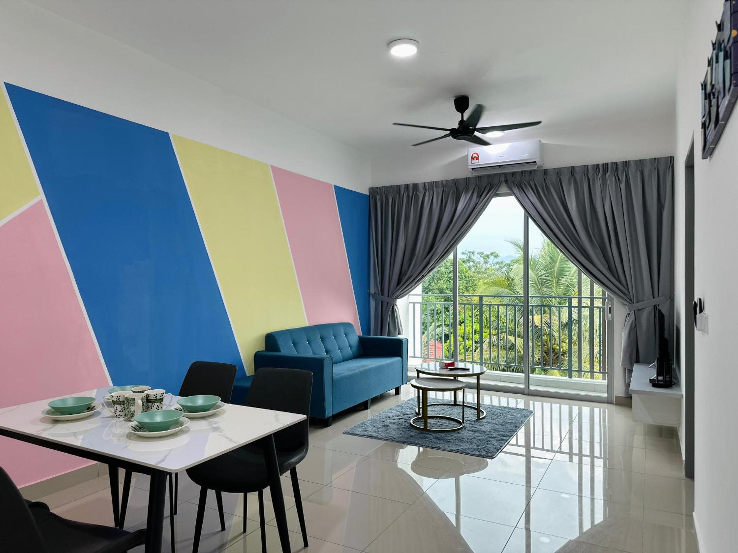Three-Bedroom Apartment with Balcony photo 2