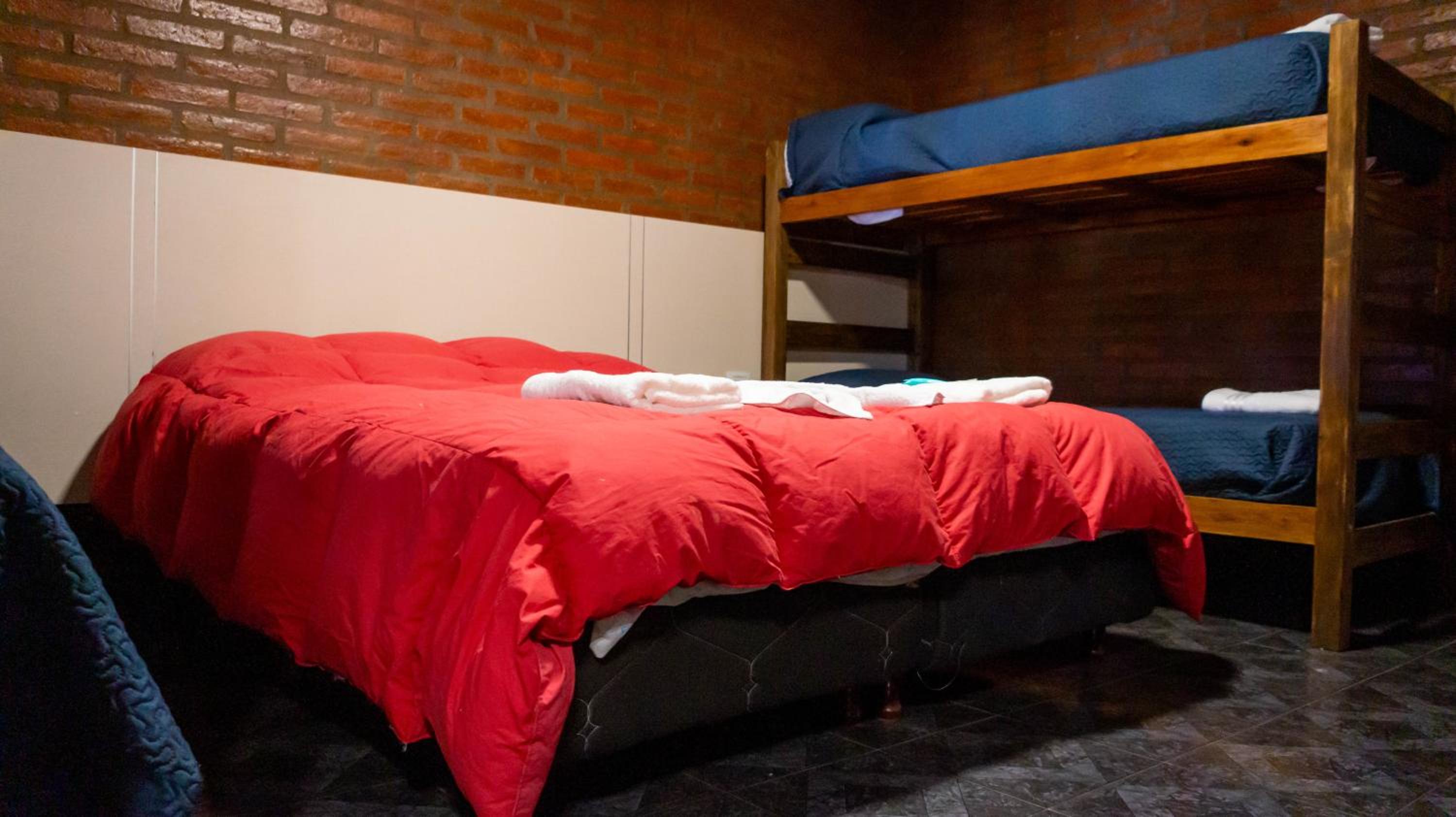 Quadruple Room with Private Bathroom photo 2