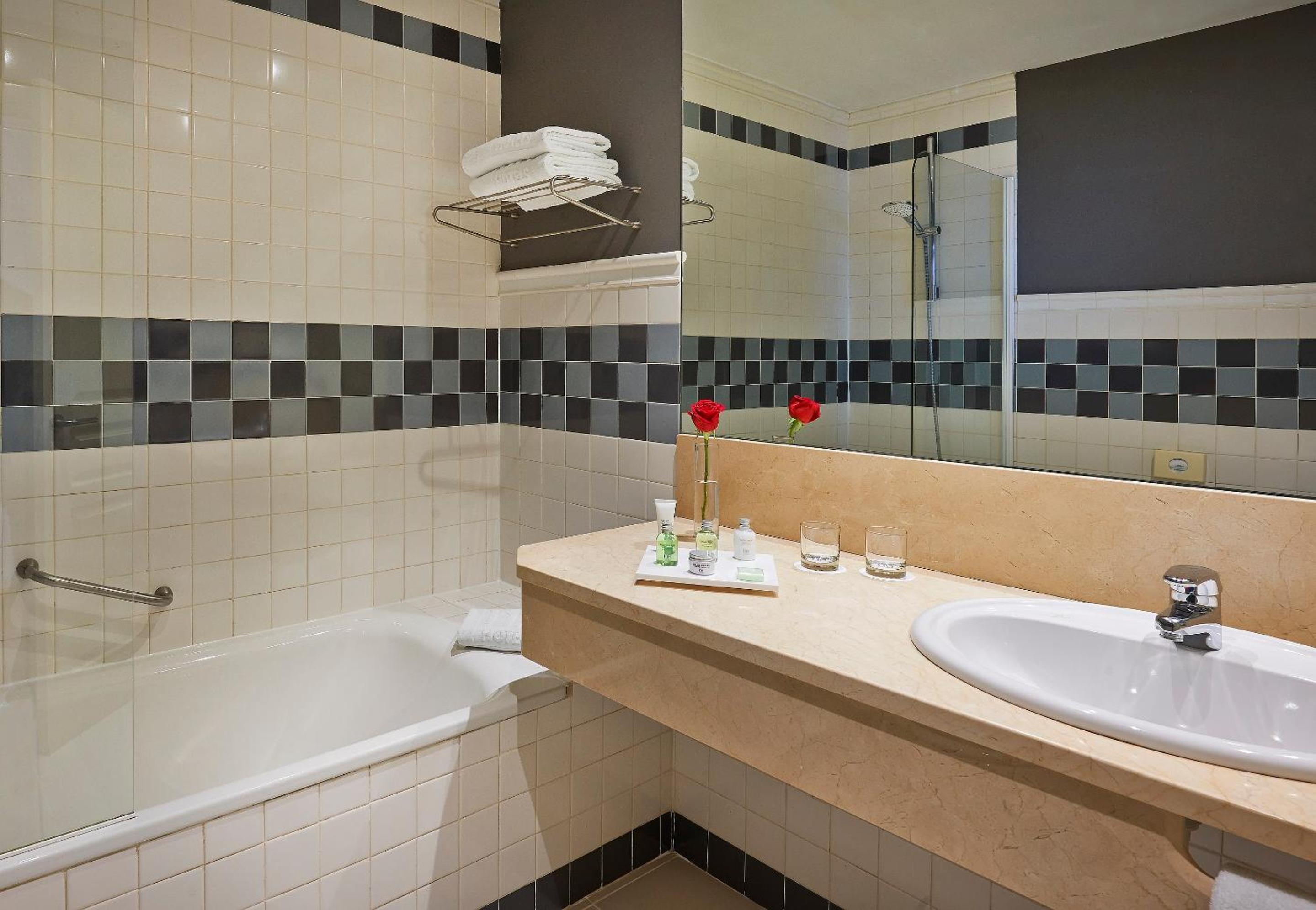 Triple Room - Photo 2
