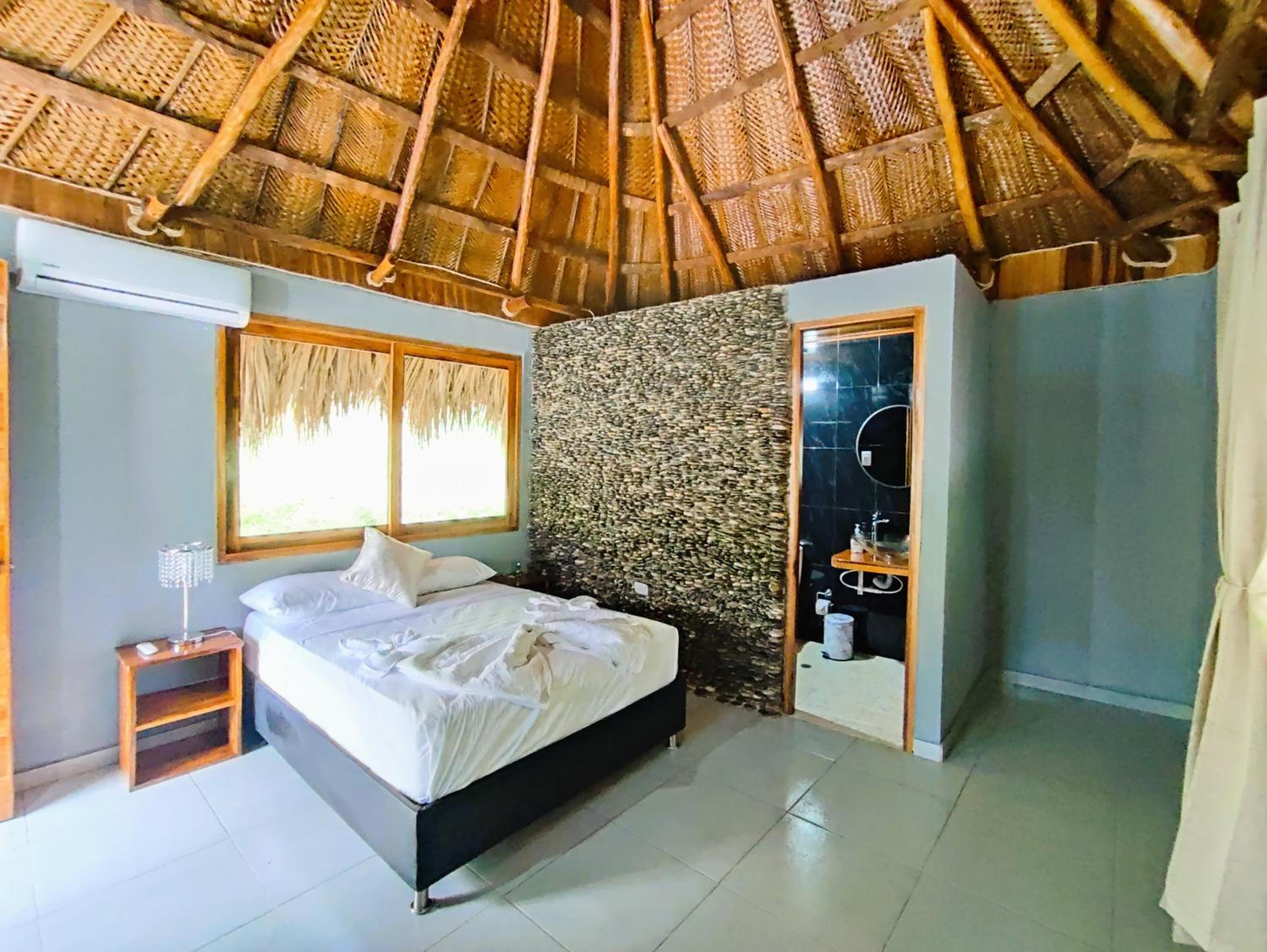 Queen Room with Pool View photo 3