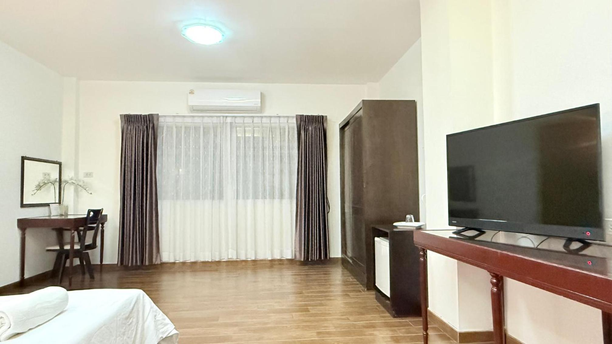 Deluxe Twin Room photo 2