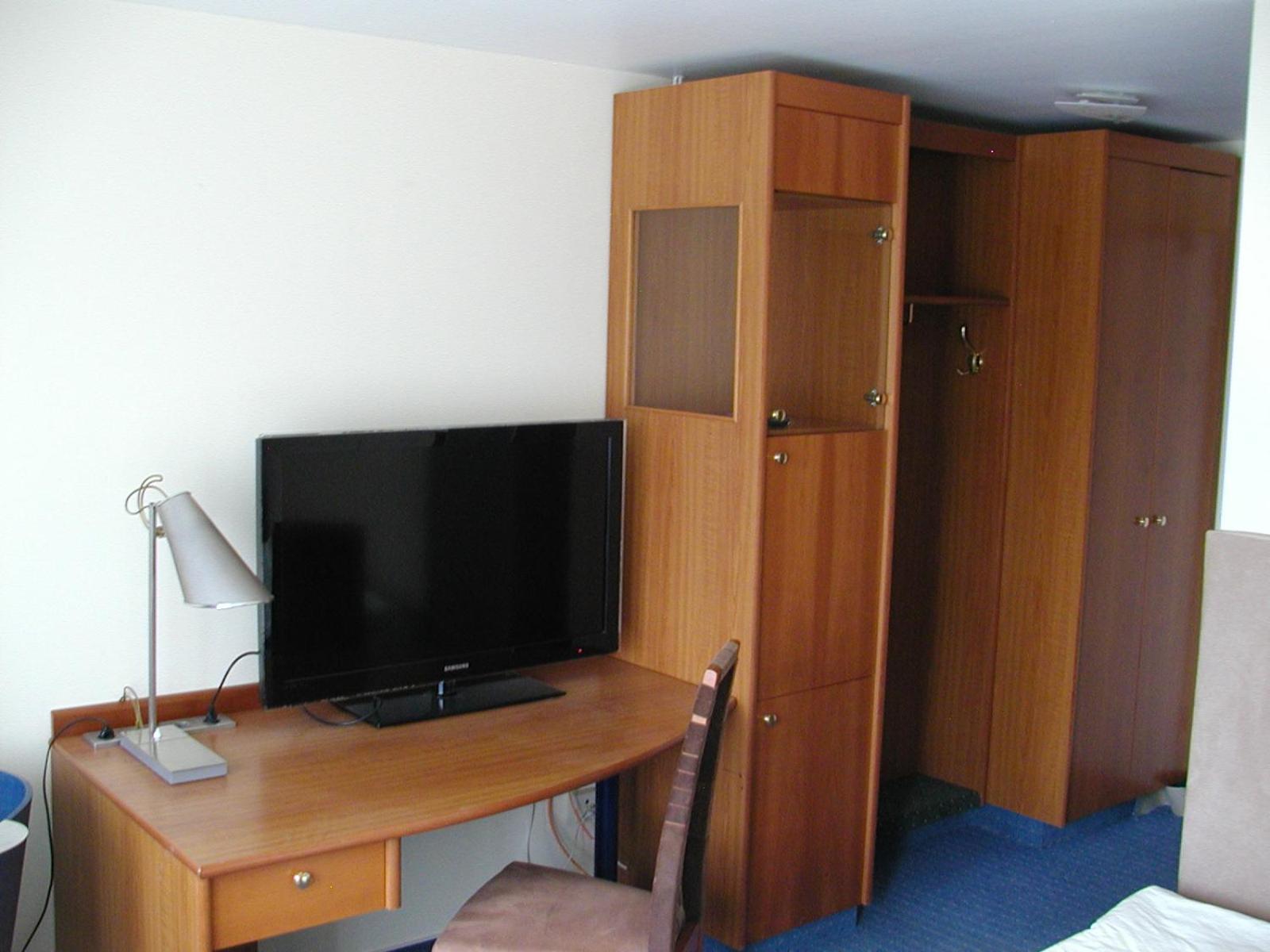 Double Room with Private Bathroom - Photo 7