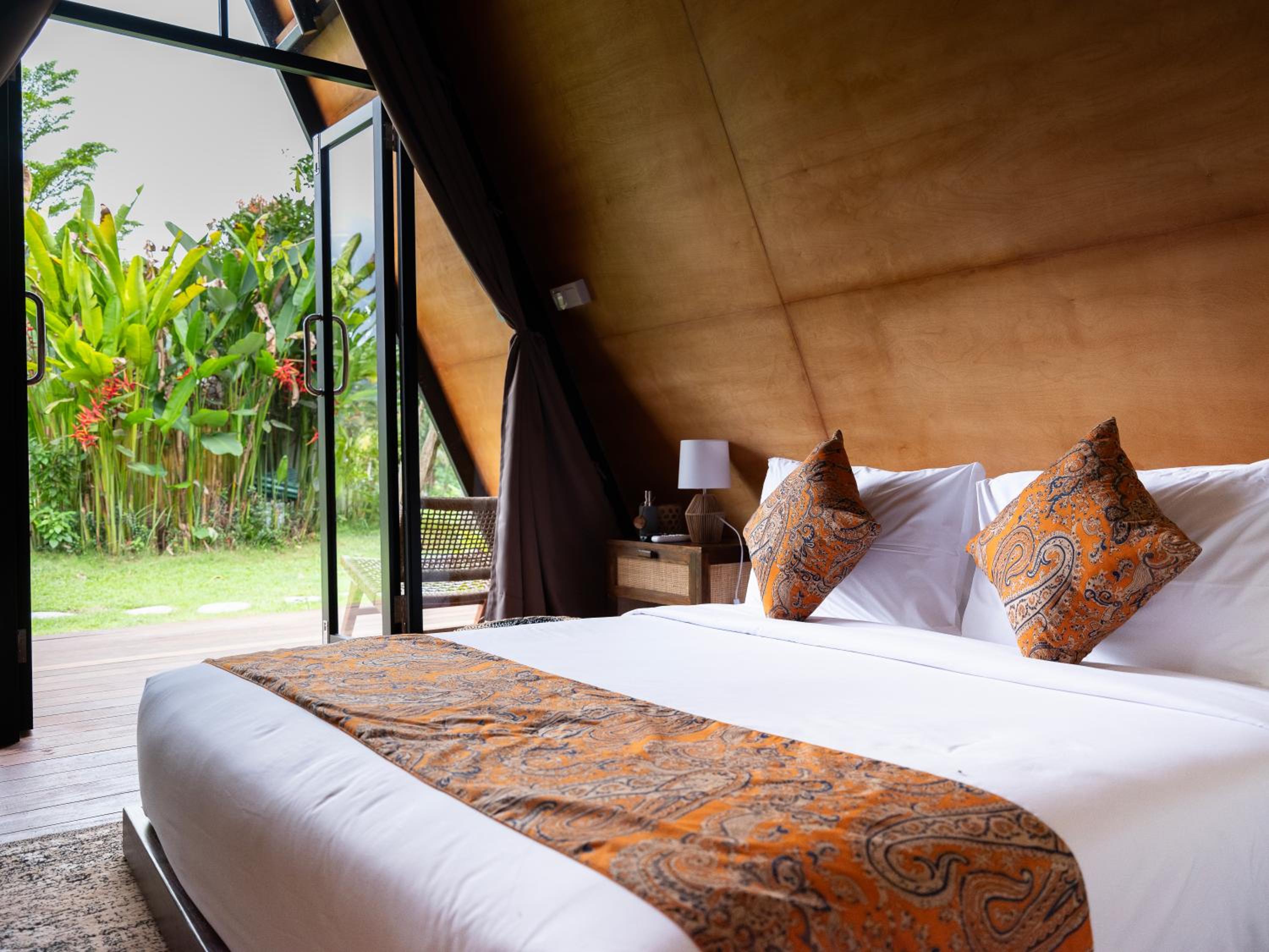 Deluxe Glamping Cabin - Photo 11