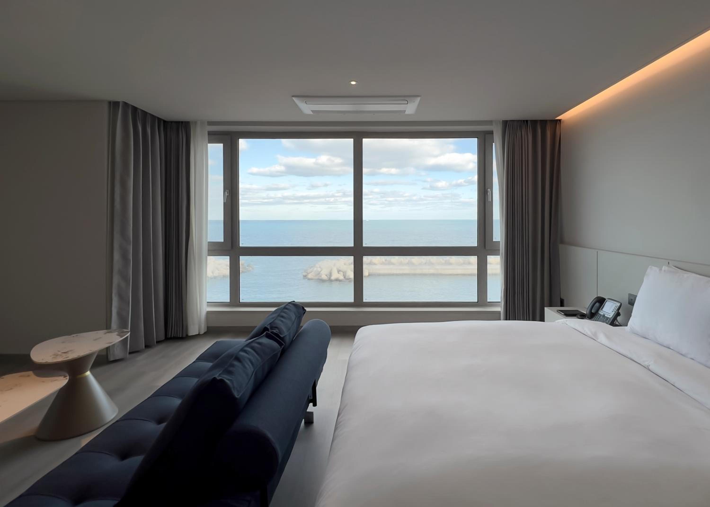 Superior Family Double Room with Ocean View - Photo 4