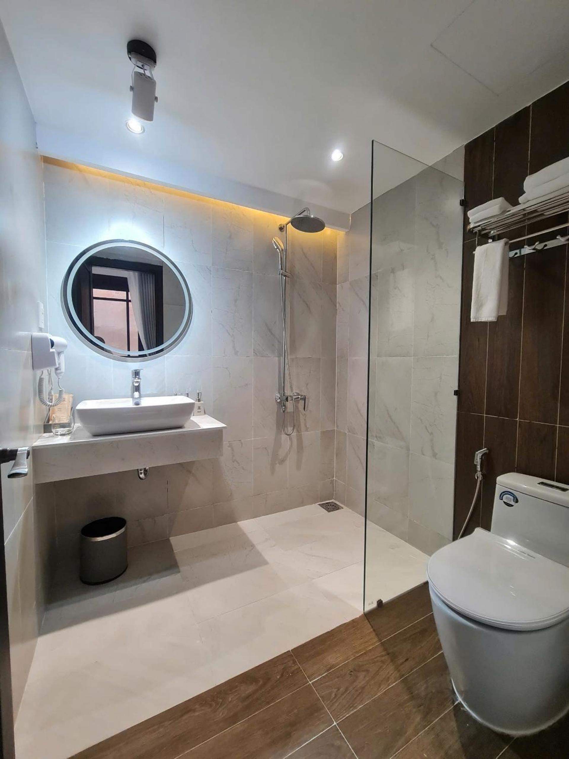 Deluxe Twin Room - Photo 3