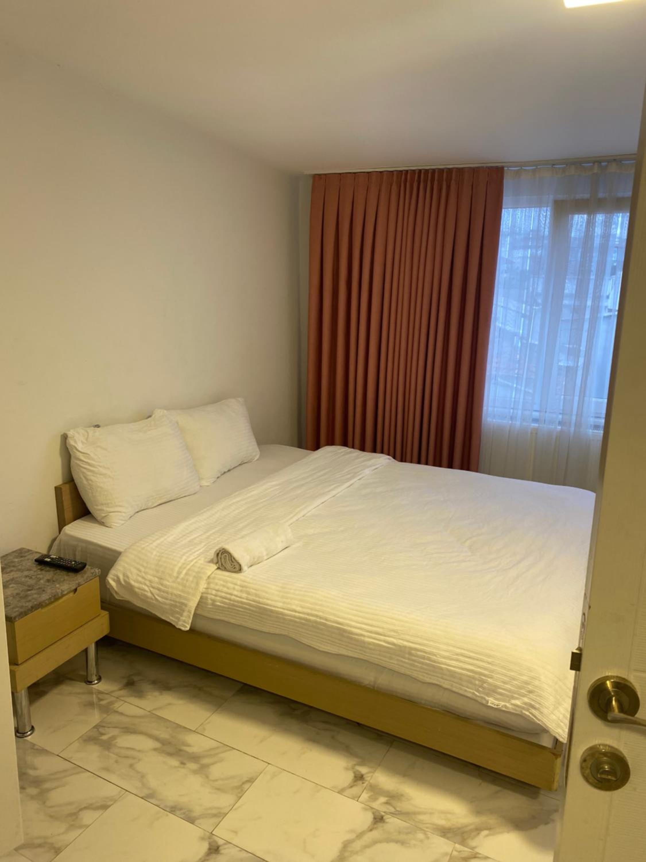 Single Room with Private Bathroom photo 2