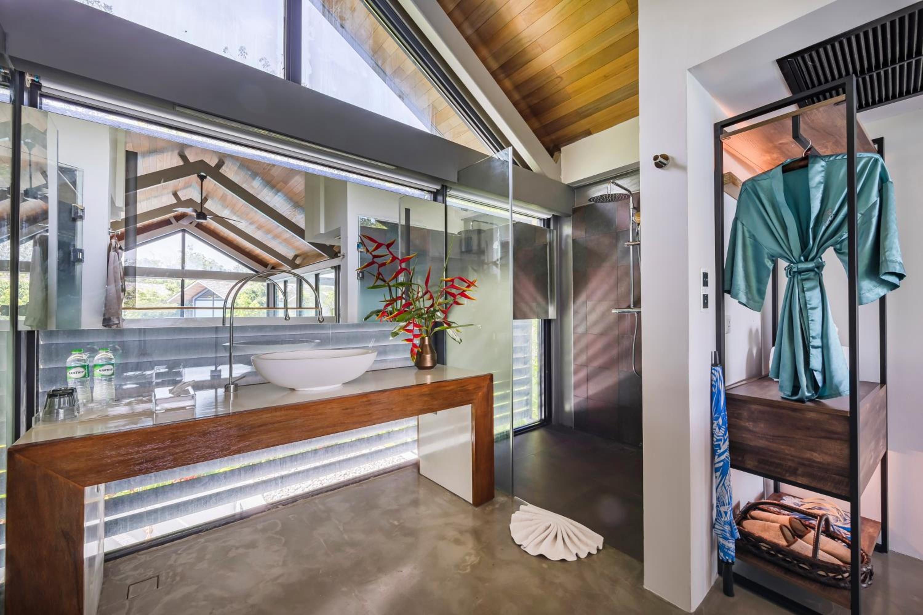 Two-Bedroom Villa - Photo 3