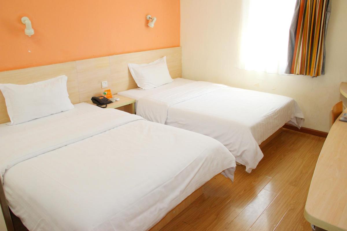 Mainland Chinese Citizens - Special offer Twin Room photo 3