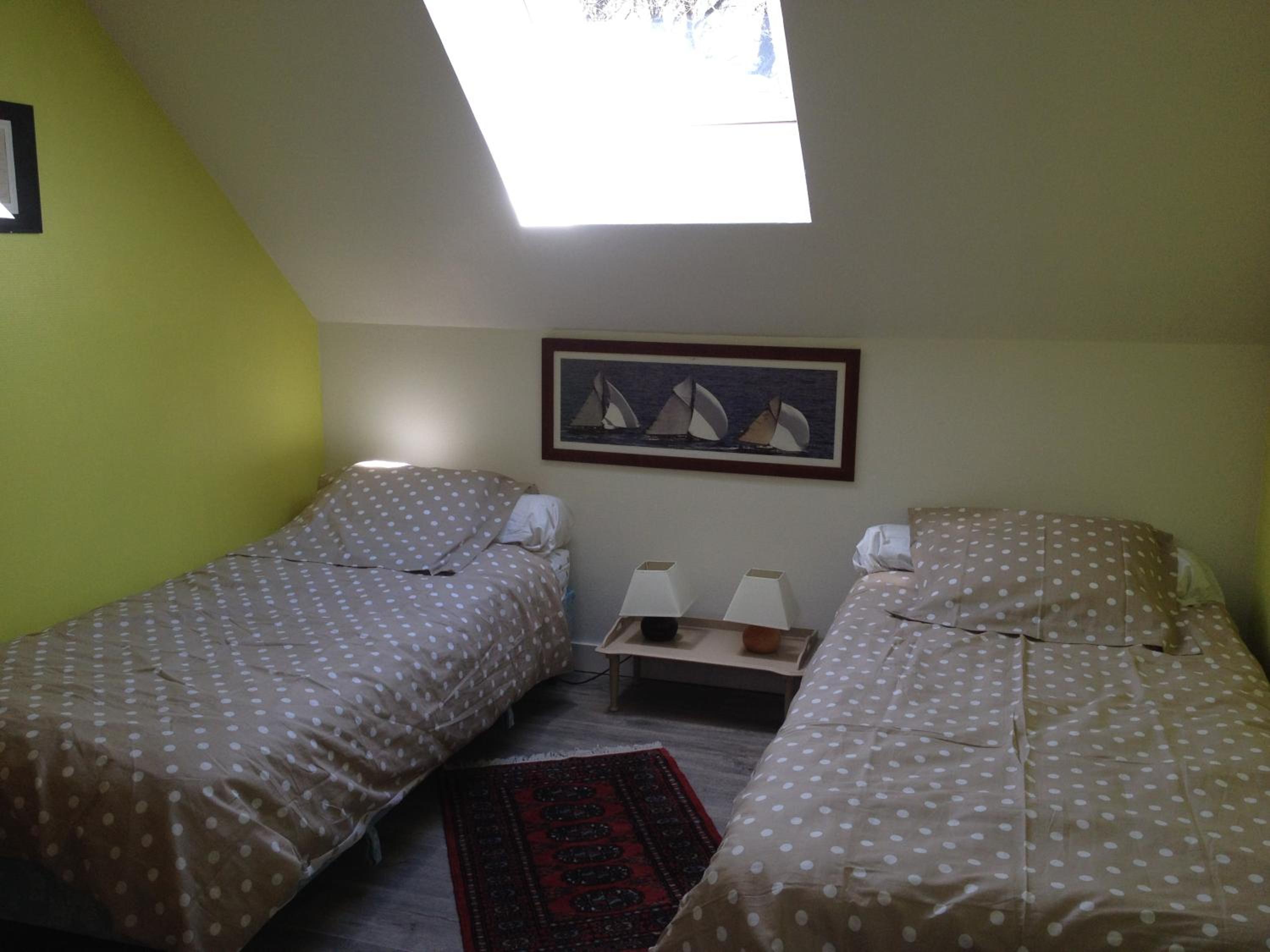 Three-Bedroom House photo 3