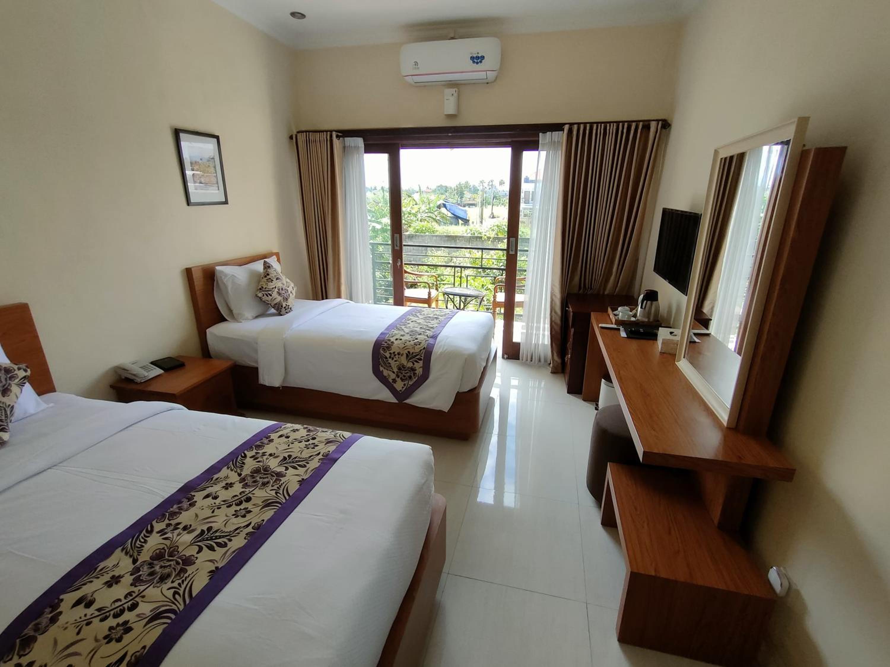 Deluxe Twin Room