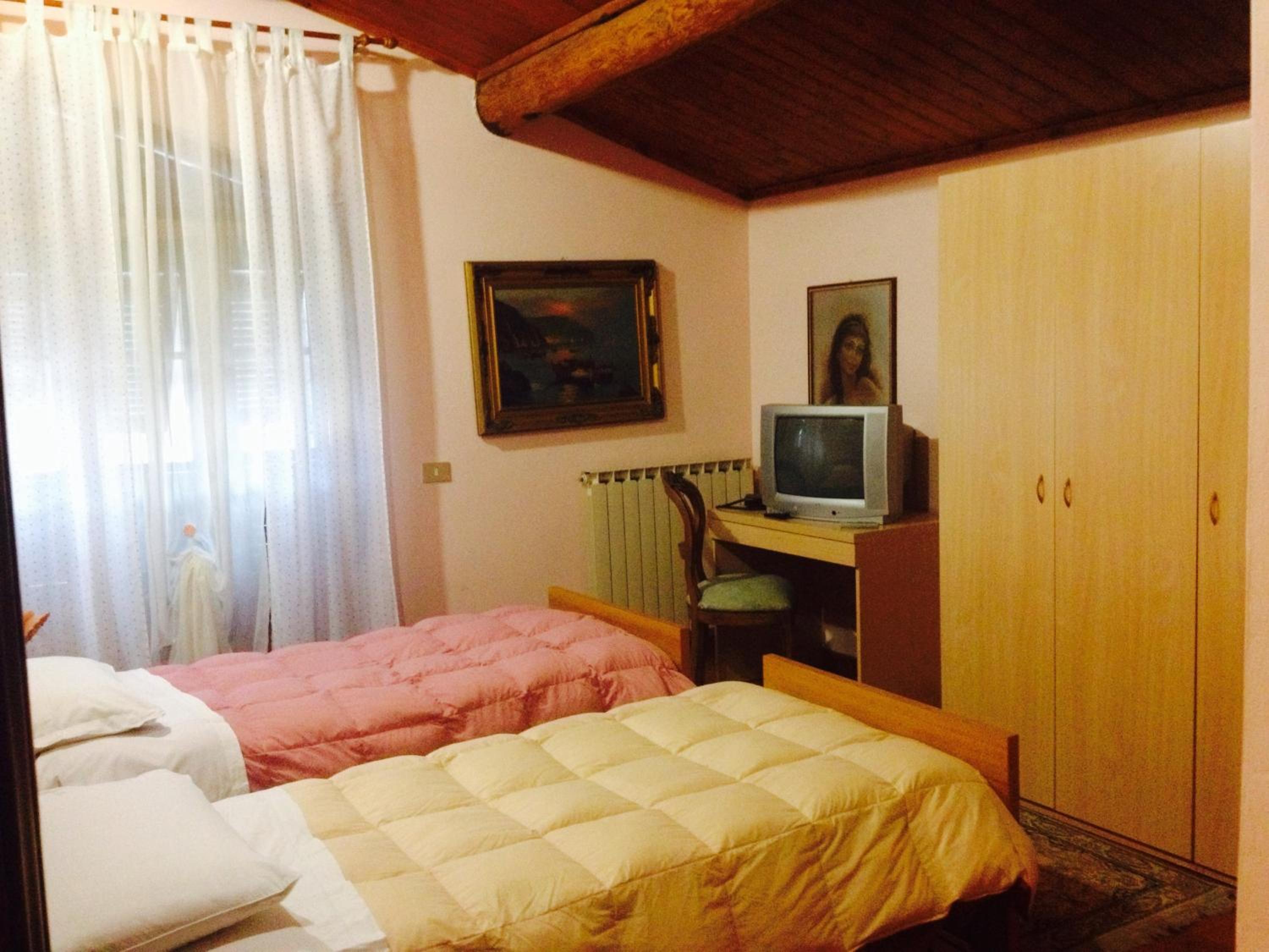 Queen Room with Garden View