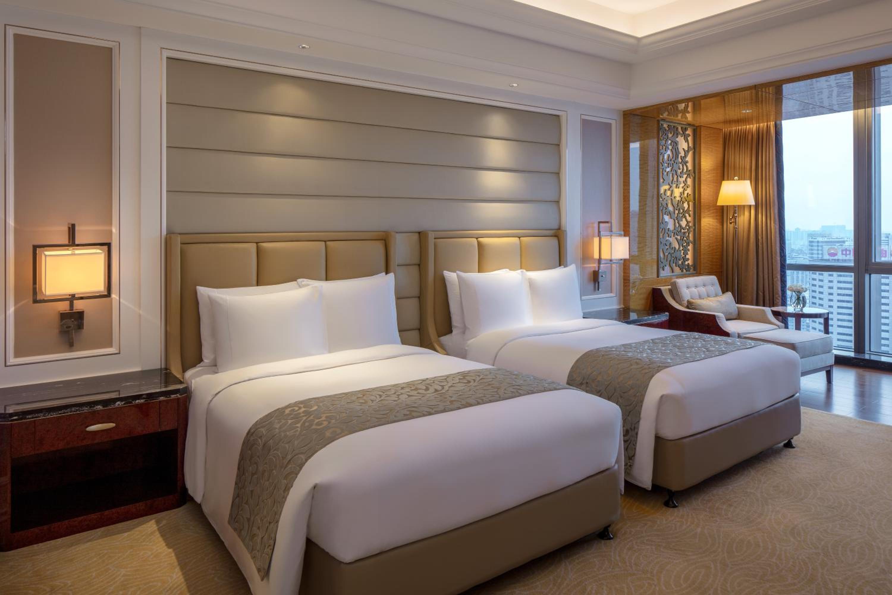 2 Double Beds, Square View, Club Lounge Access, Guest Room