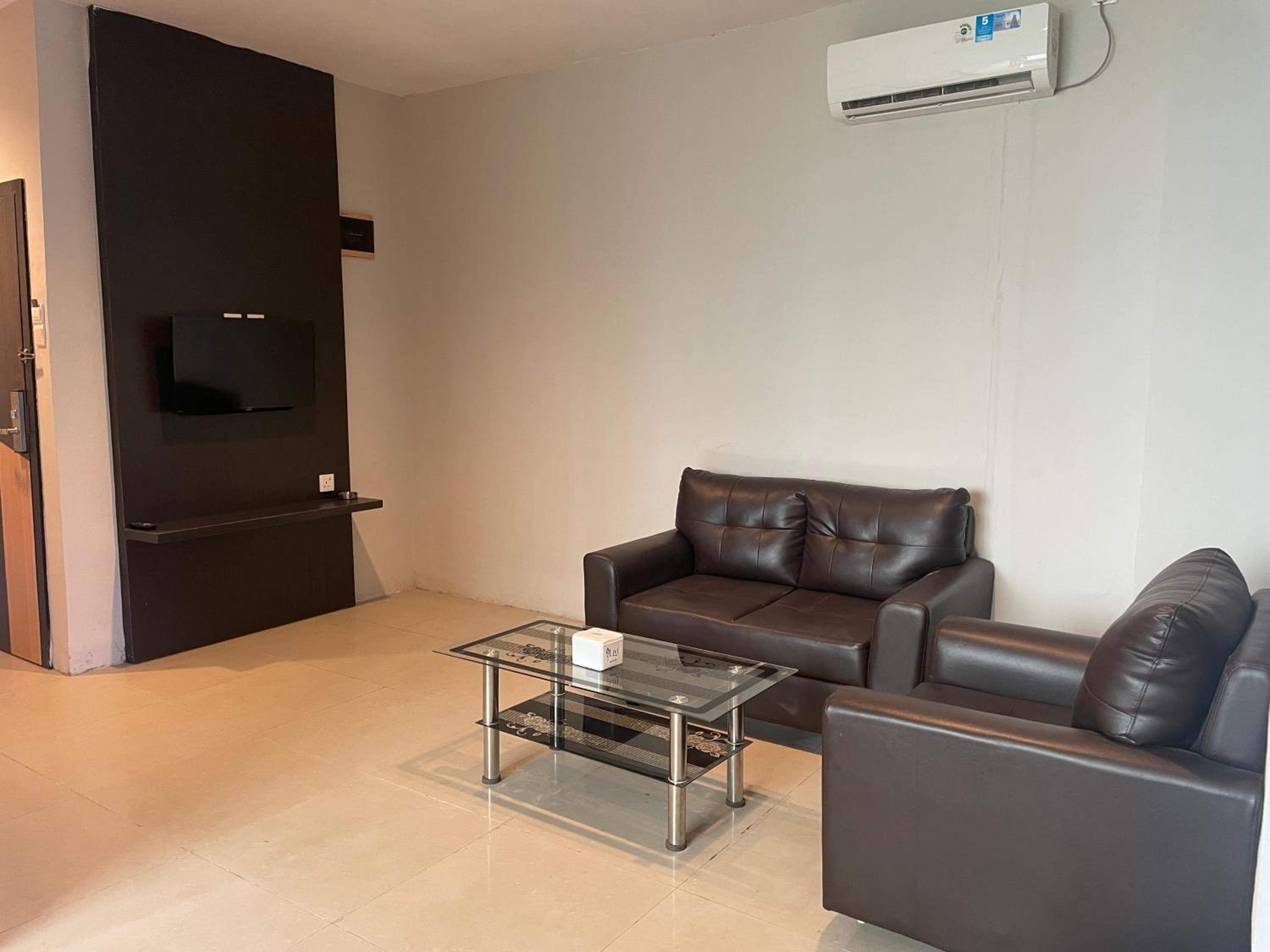 Family Room photo 1
