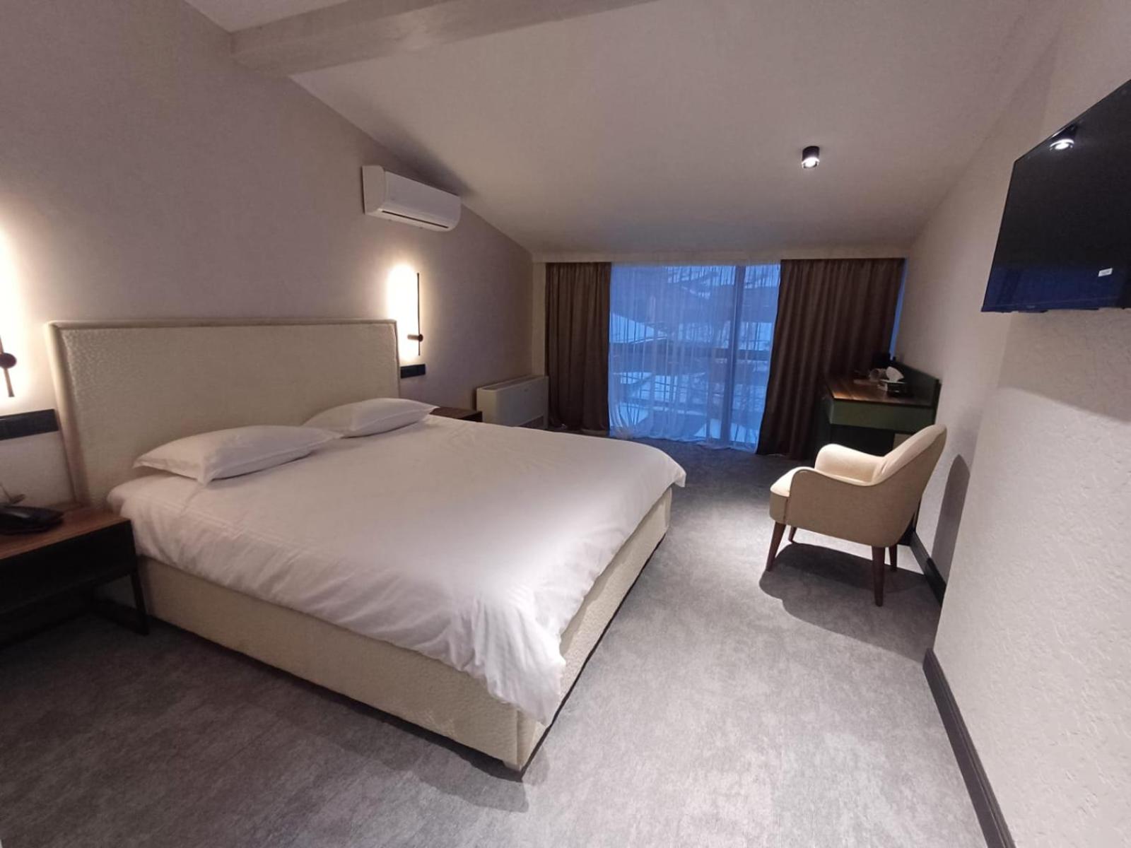 Superior King Room photo 2