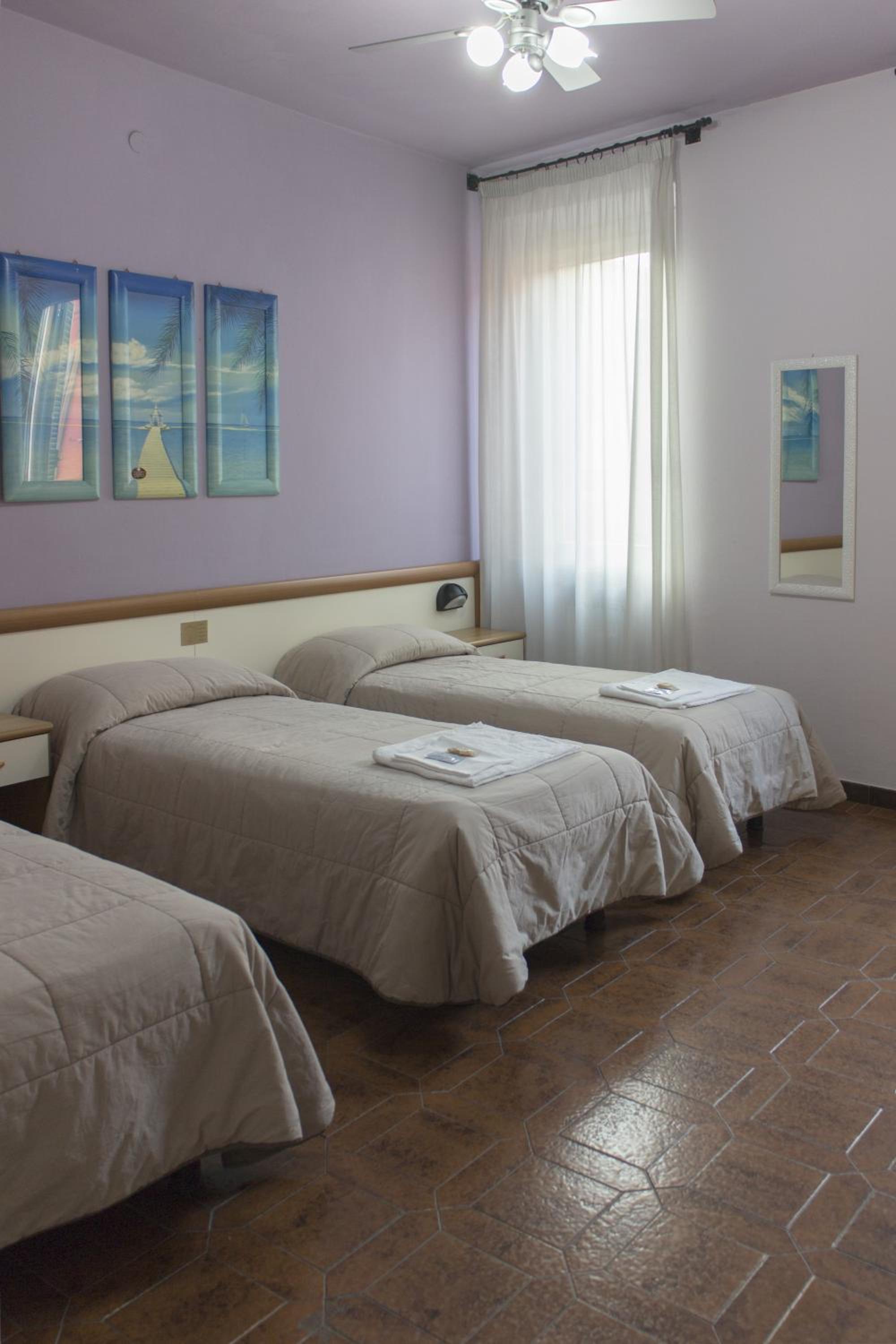 Triple Room photo 2