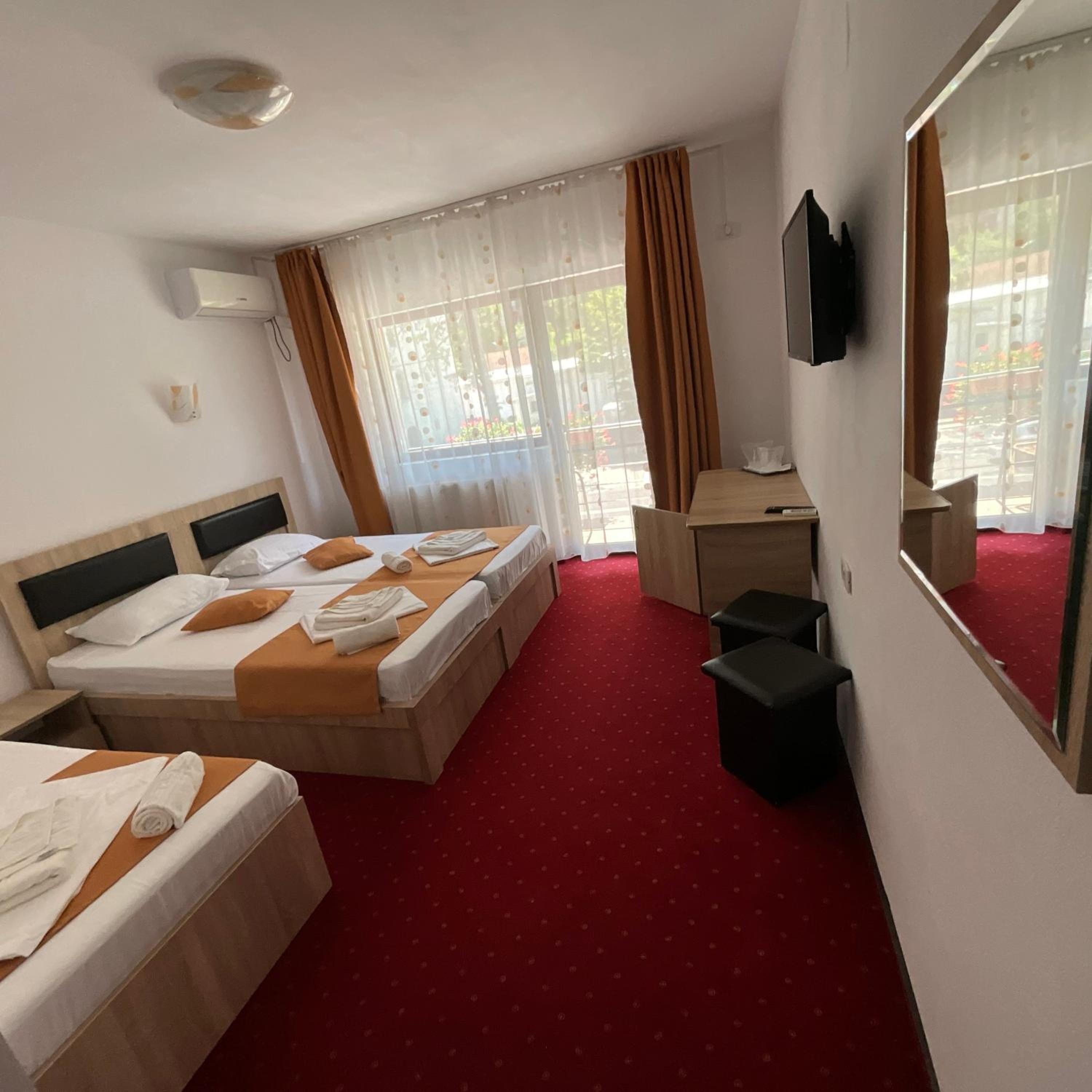 Triple Room - Photo 3