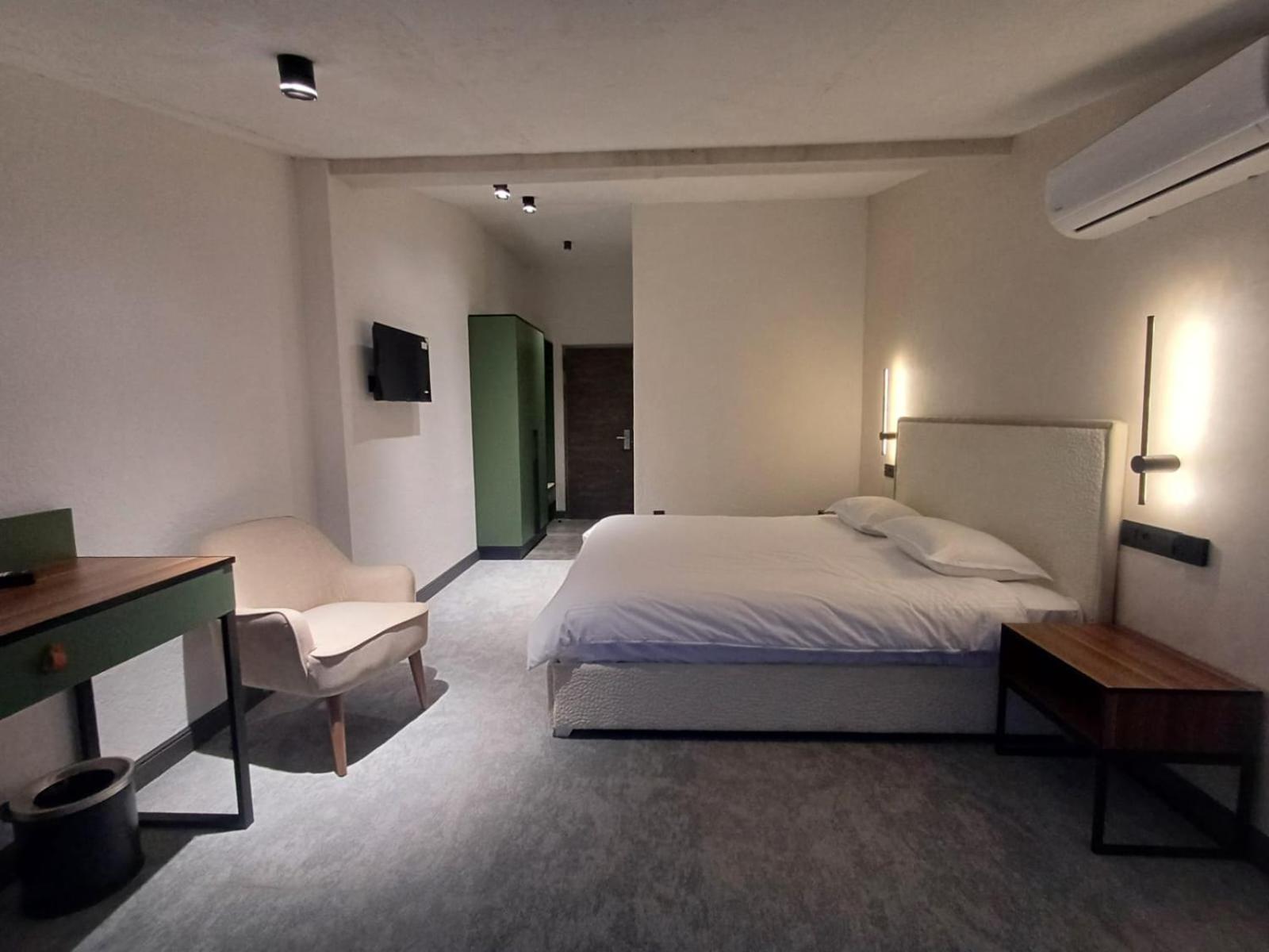 Superior King Room photo 1