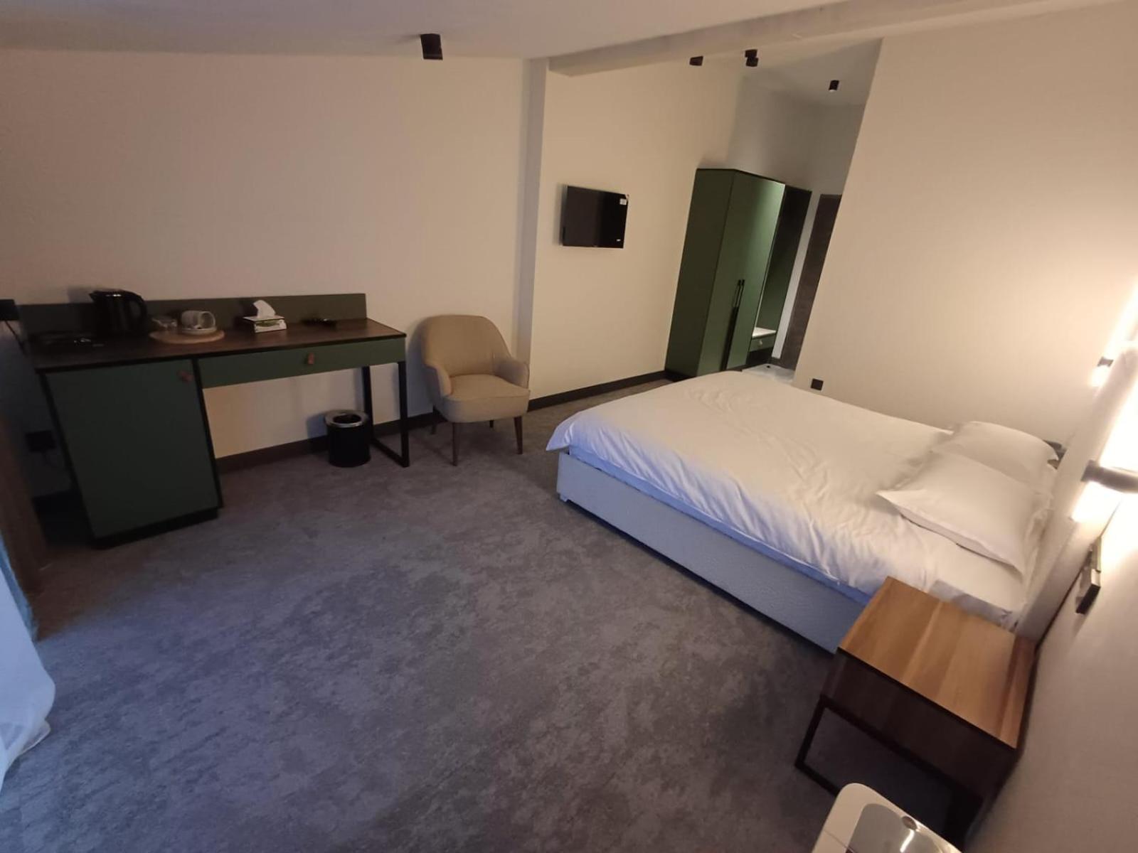 Superior King Room photo 3