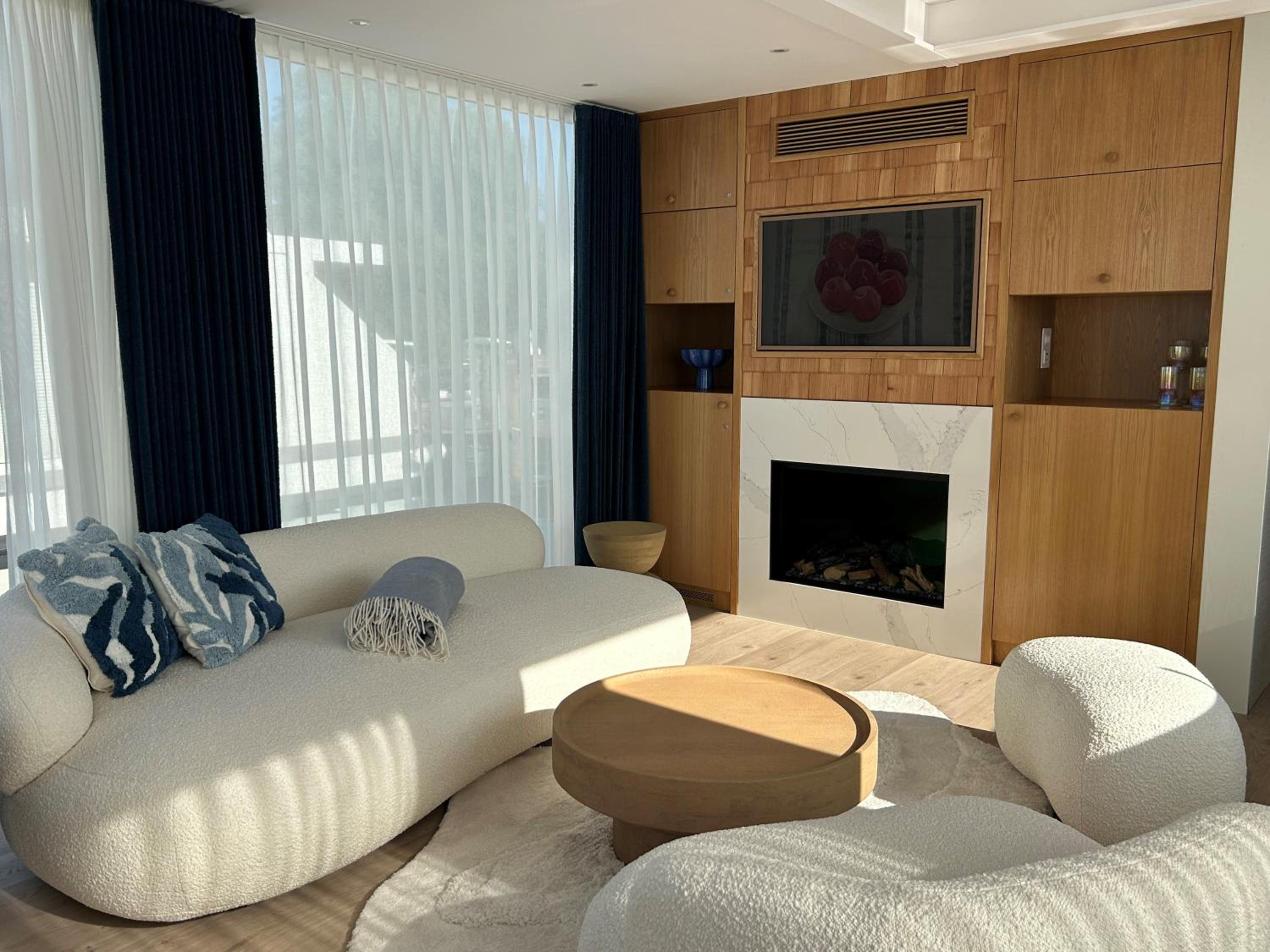 Suite with Lake View photo 3