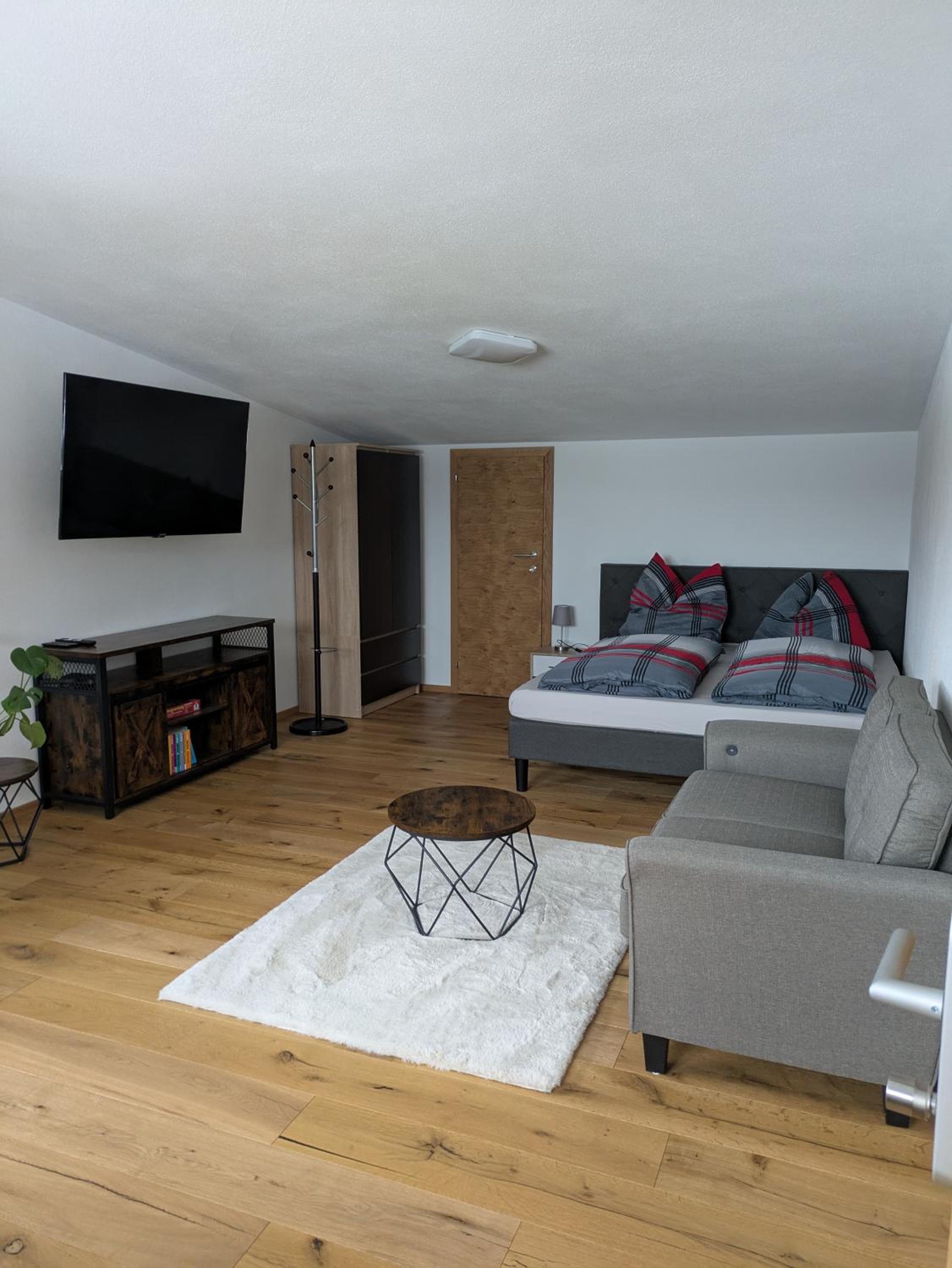 One-Bedroom Apartment photo 3