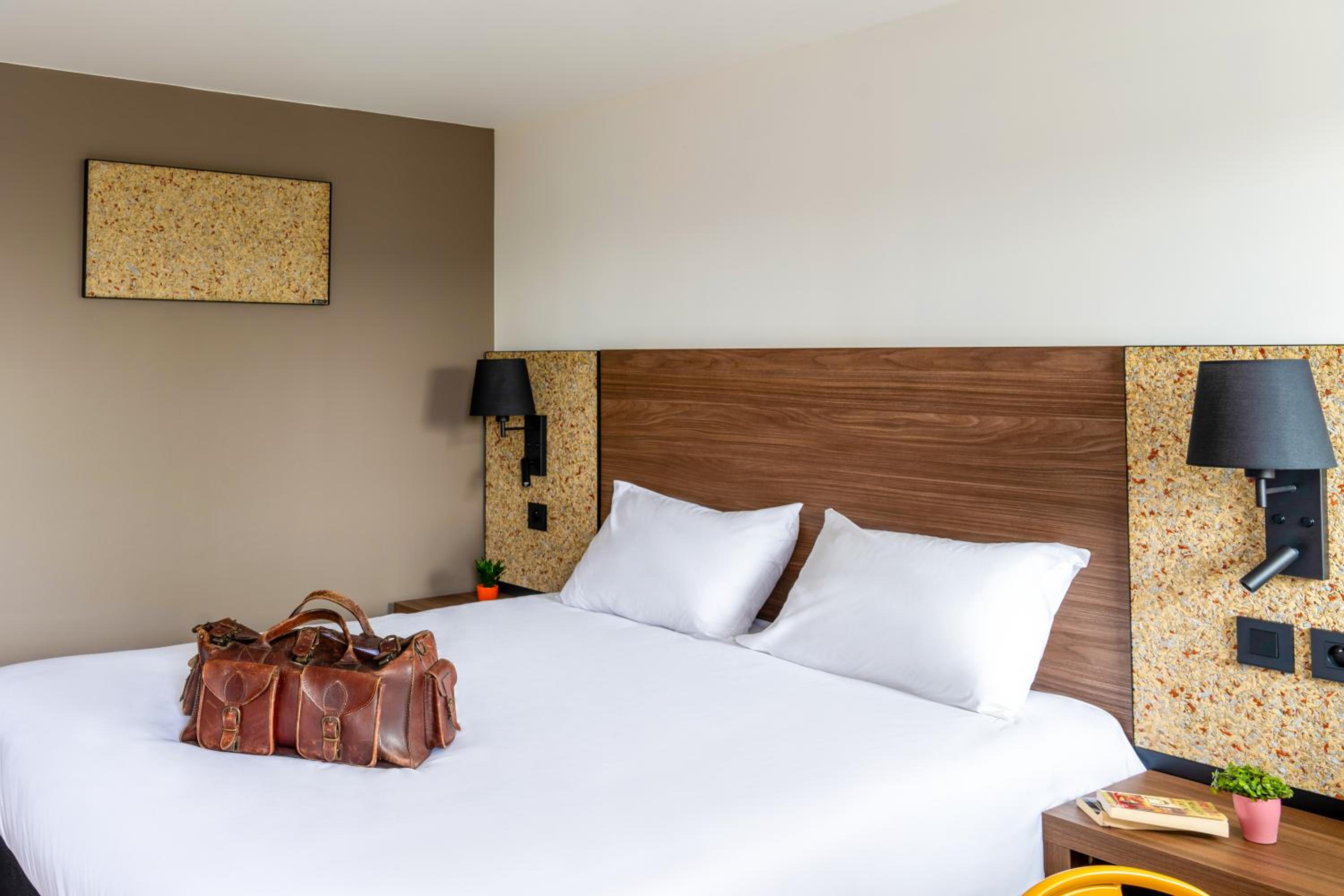 POP Triple Room with One Double and Sofa Bed