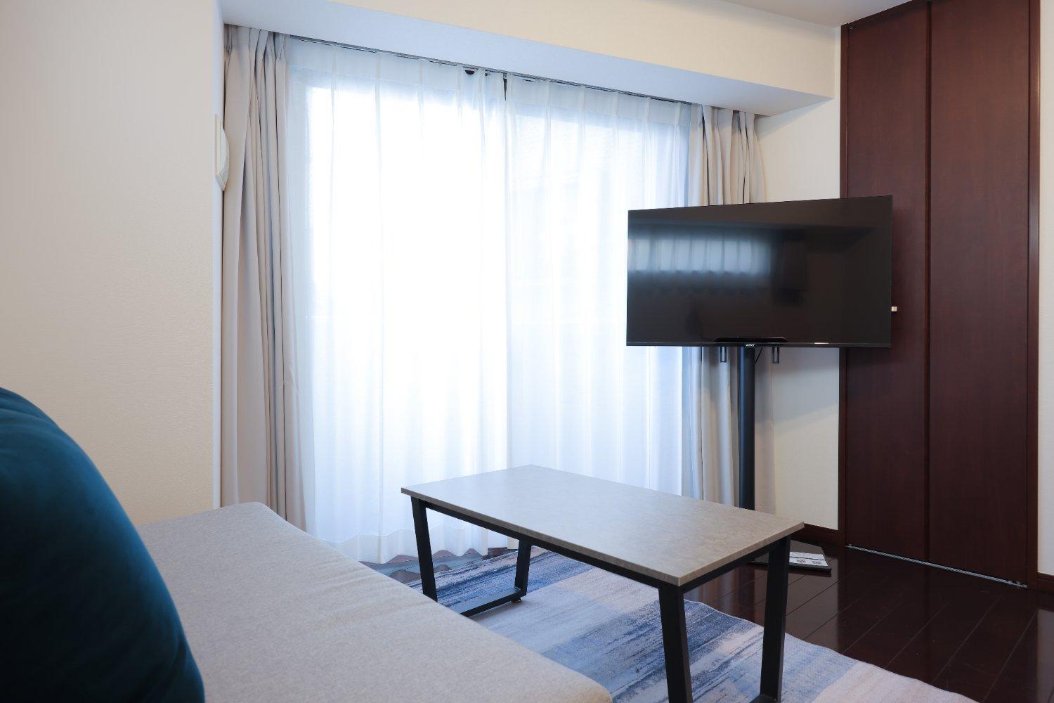 One-Bedroom Apartment with Balcony photo 2