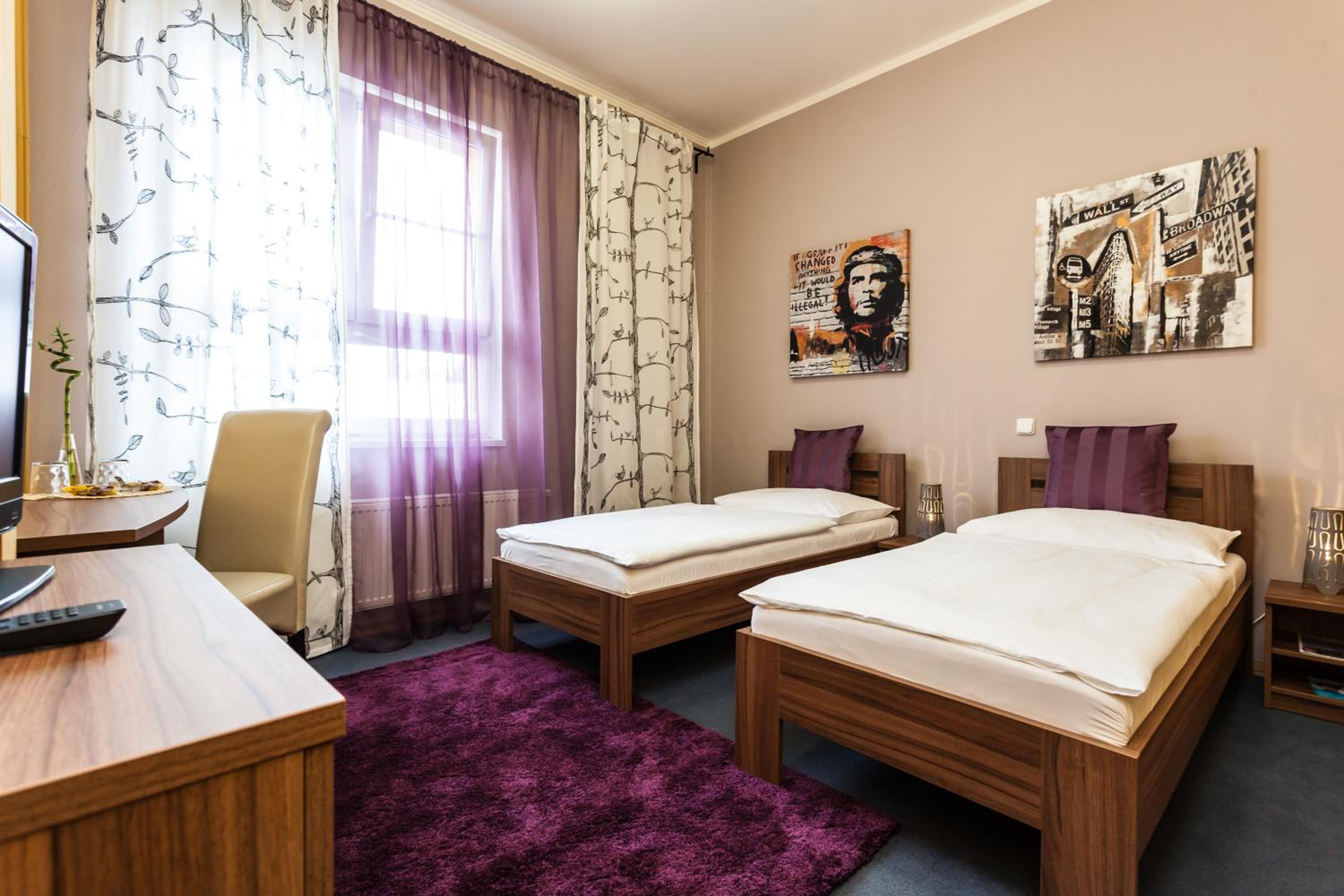 Standard Plus Twin Room photo 1