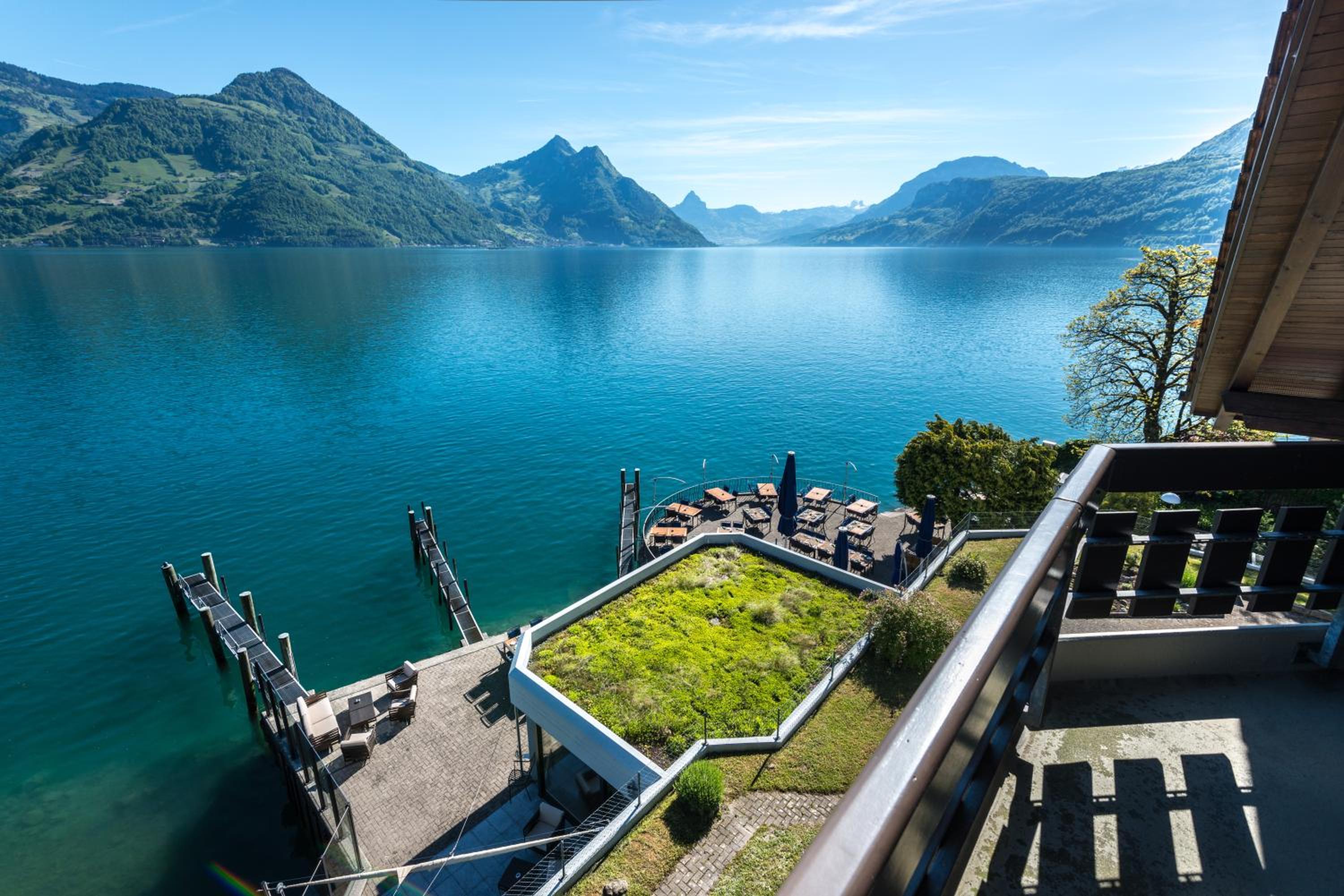 Wellness Suite with Lake View photo 2