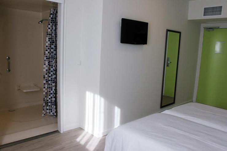 Standard Double or Twin Room photo 2