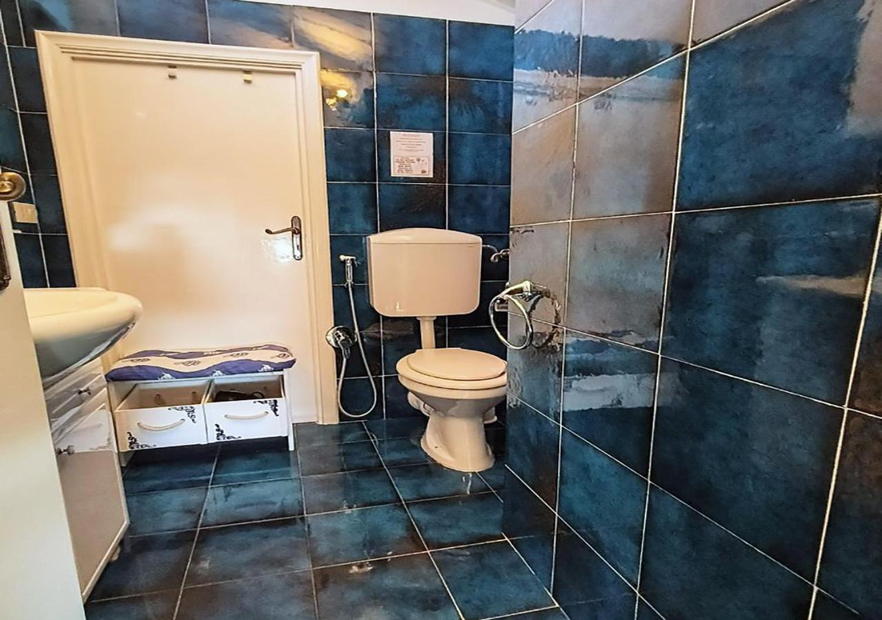 Double or Twin Room with Sea View photo 3