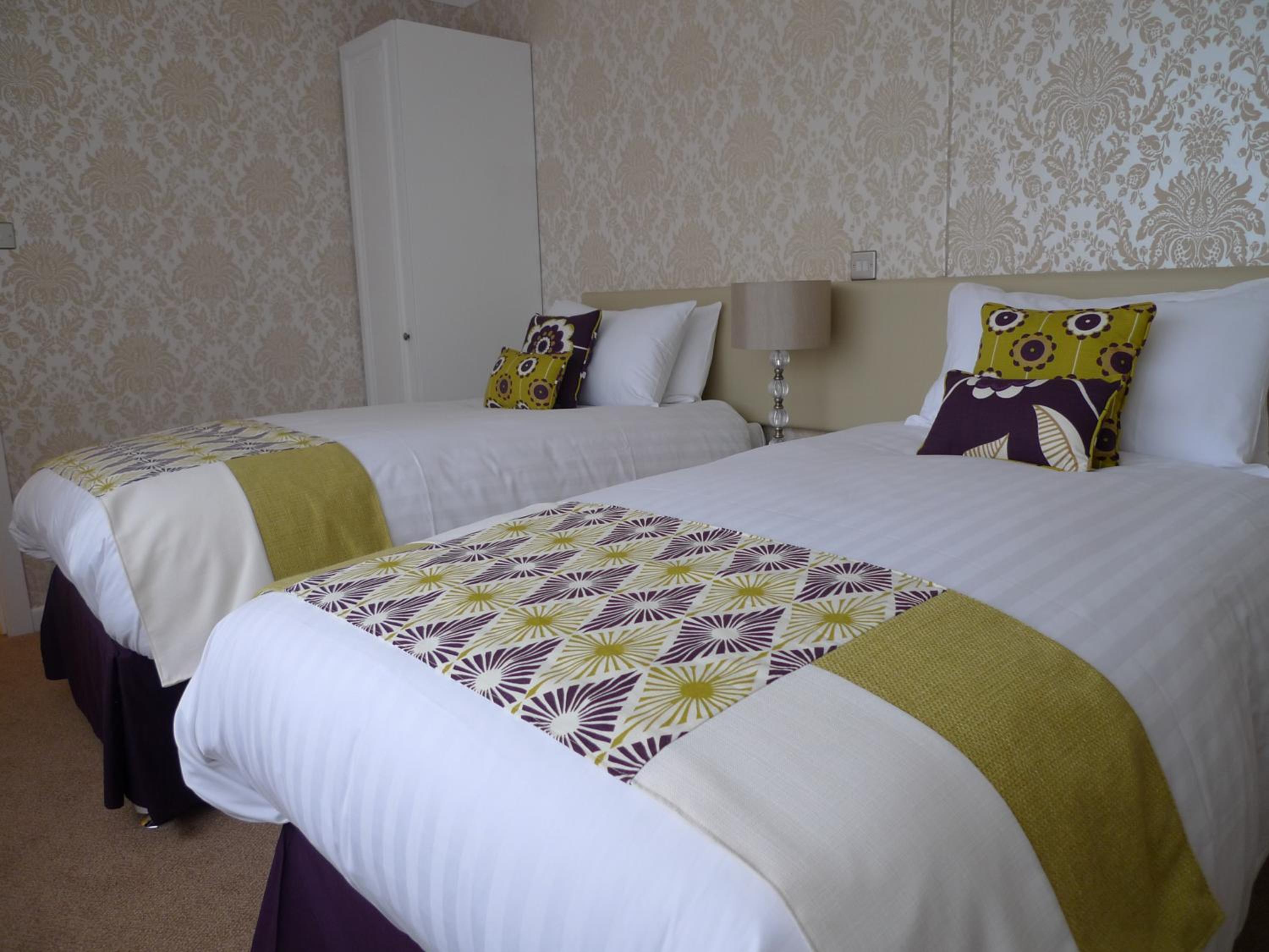 Twin Room - Photo 3