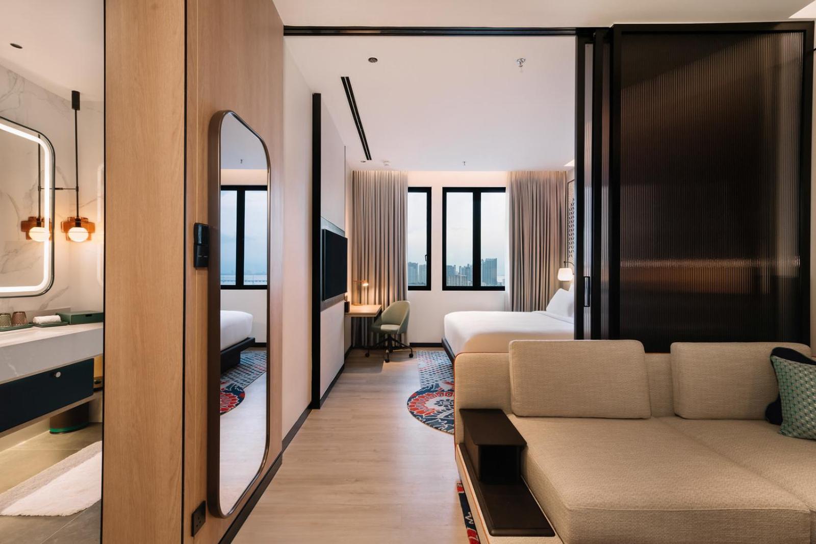 Junior King Suite - Photo 2