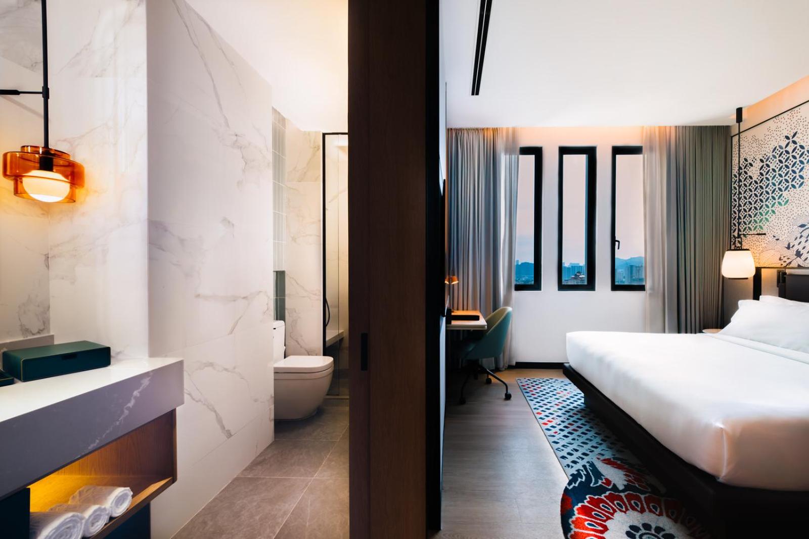 Executive King Room with City View - Photo 2