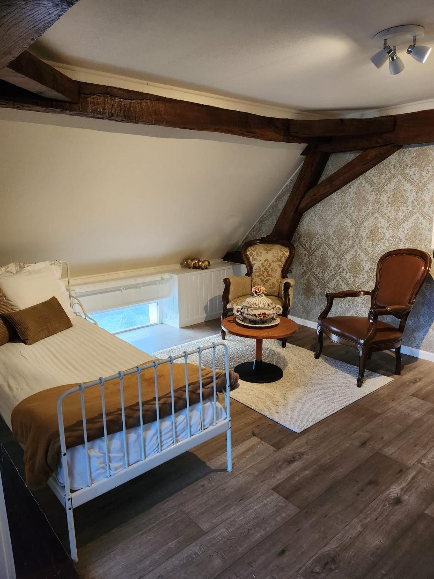 Suite - Photo 2