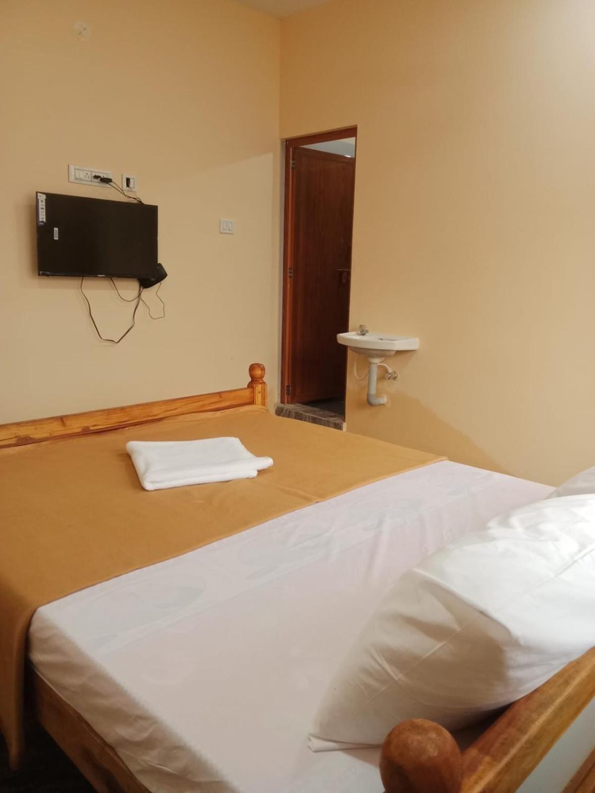 Standard Double Room photo 3