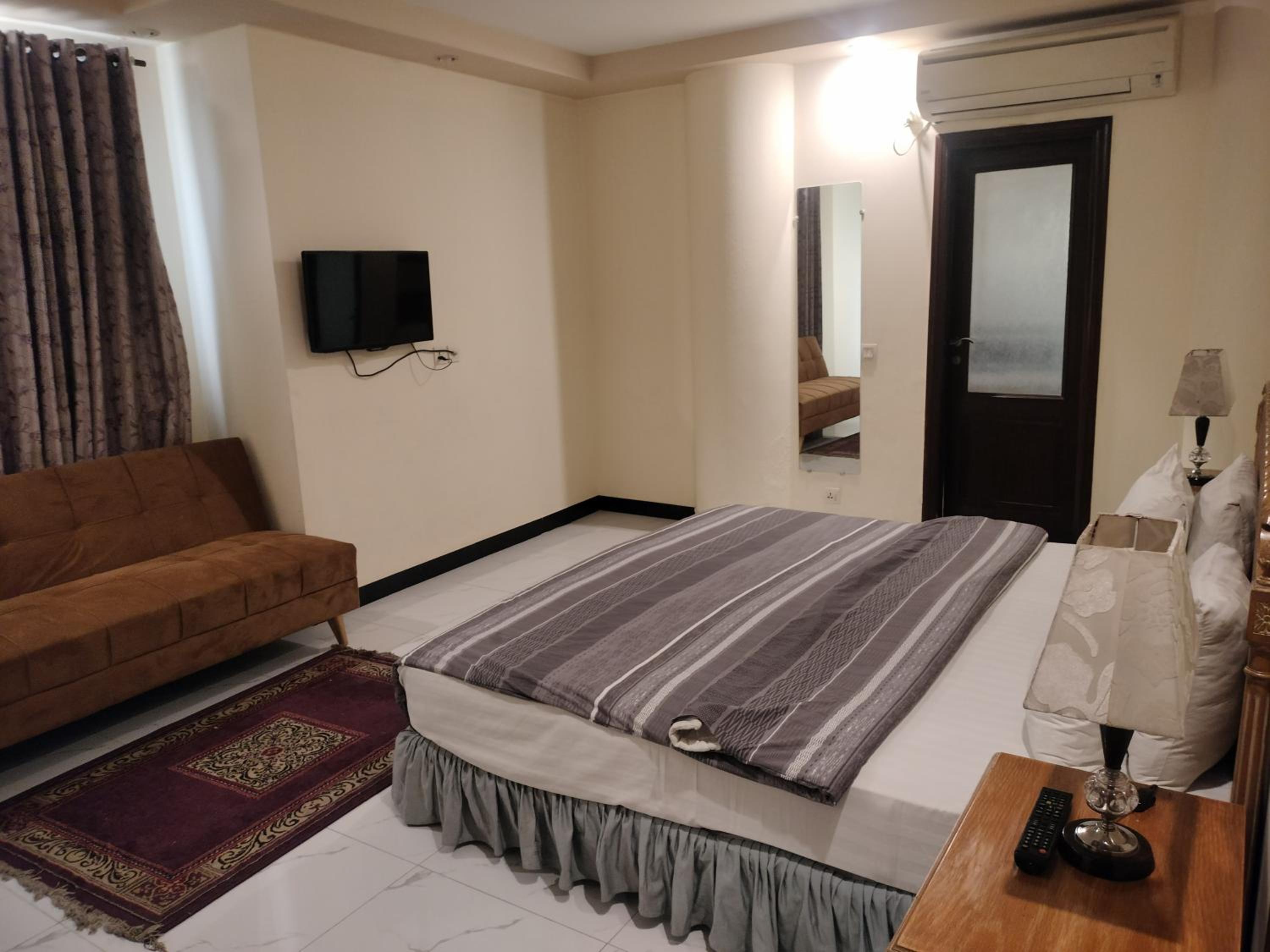 Deluxe Triple Room photo 2