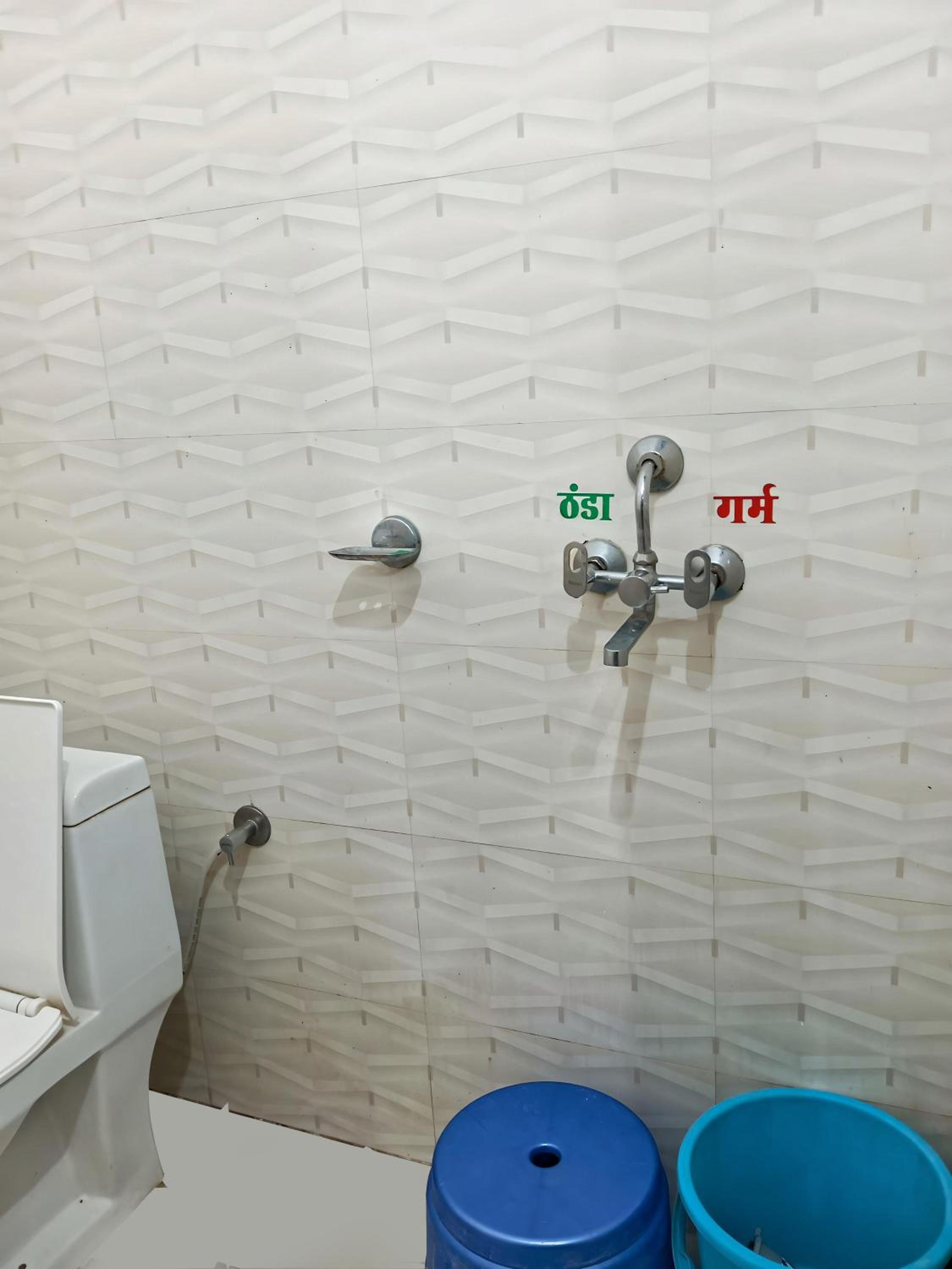 Standard Double Room with Fan photo 3