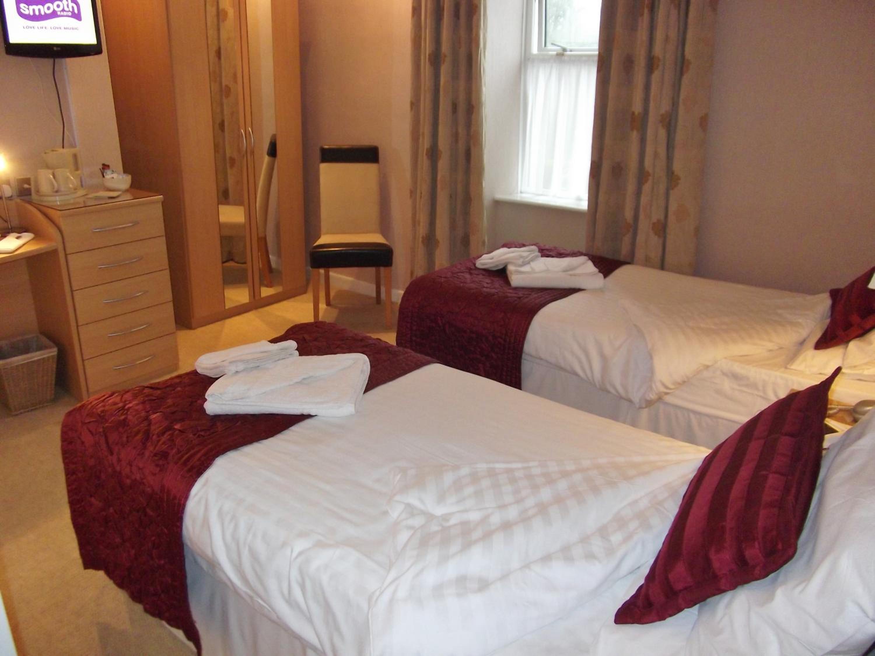 Twin Room - Photo 4