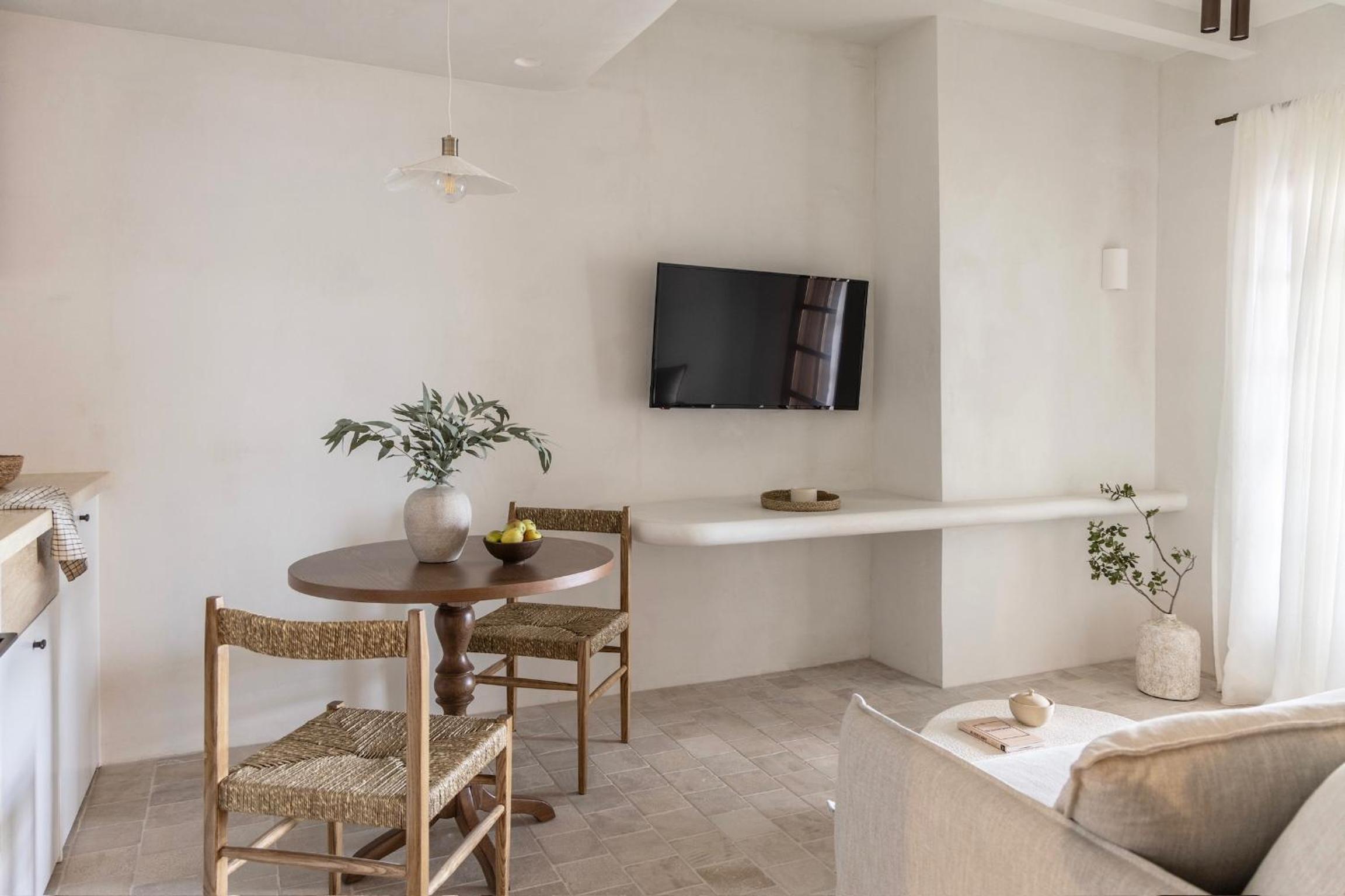 Deluxe Apartment - Photo 2