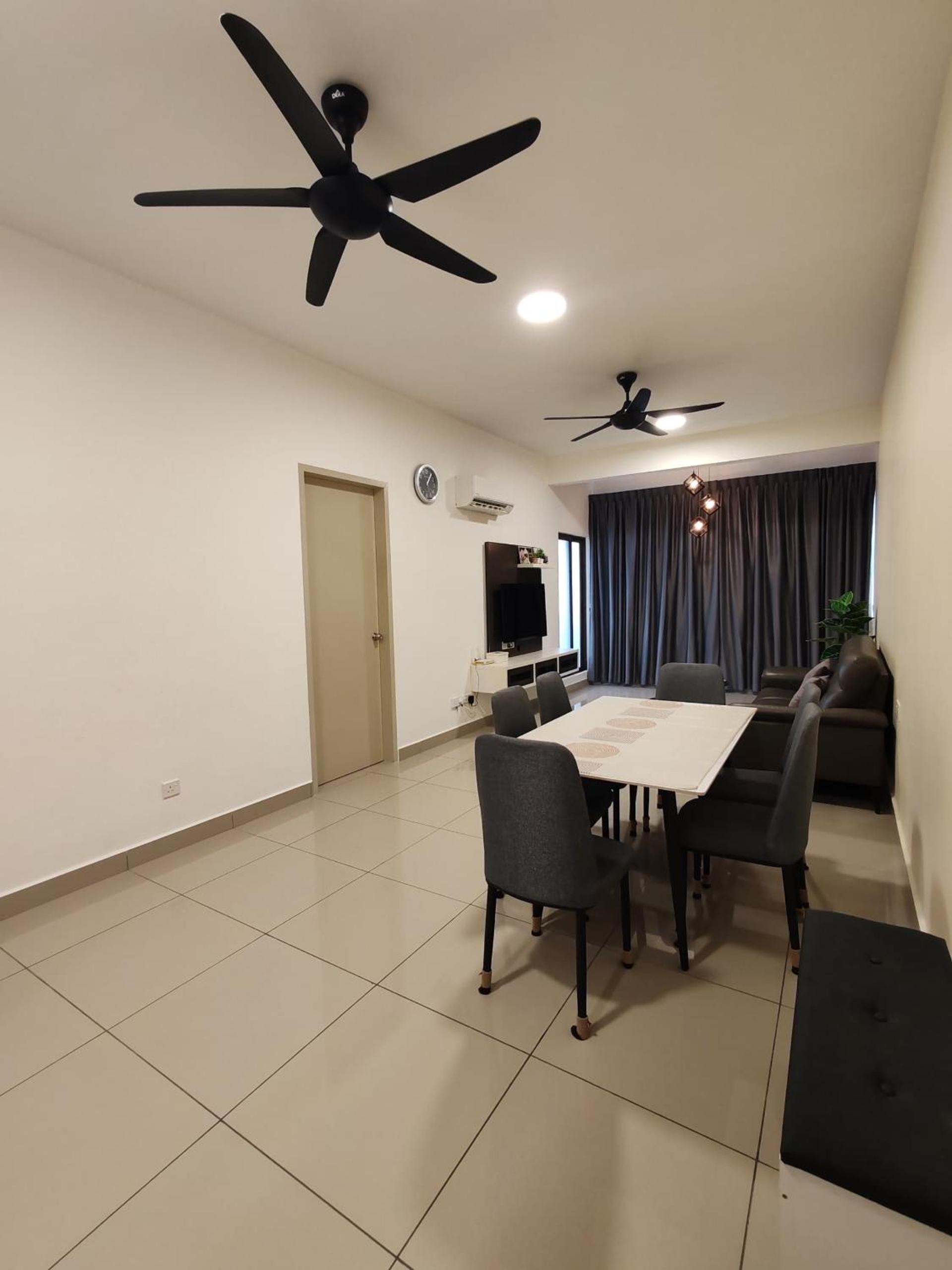 Two-Bedroom Apartment with City View photo 1