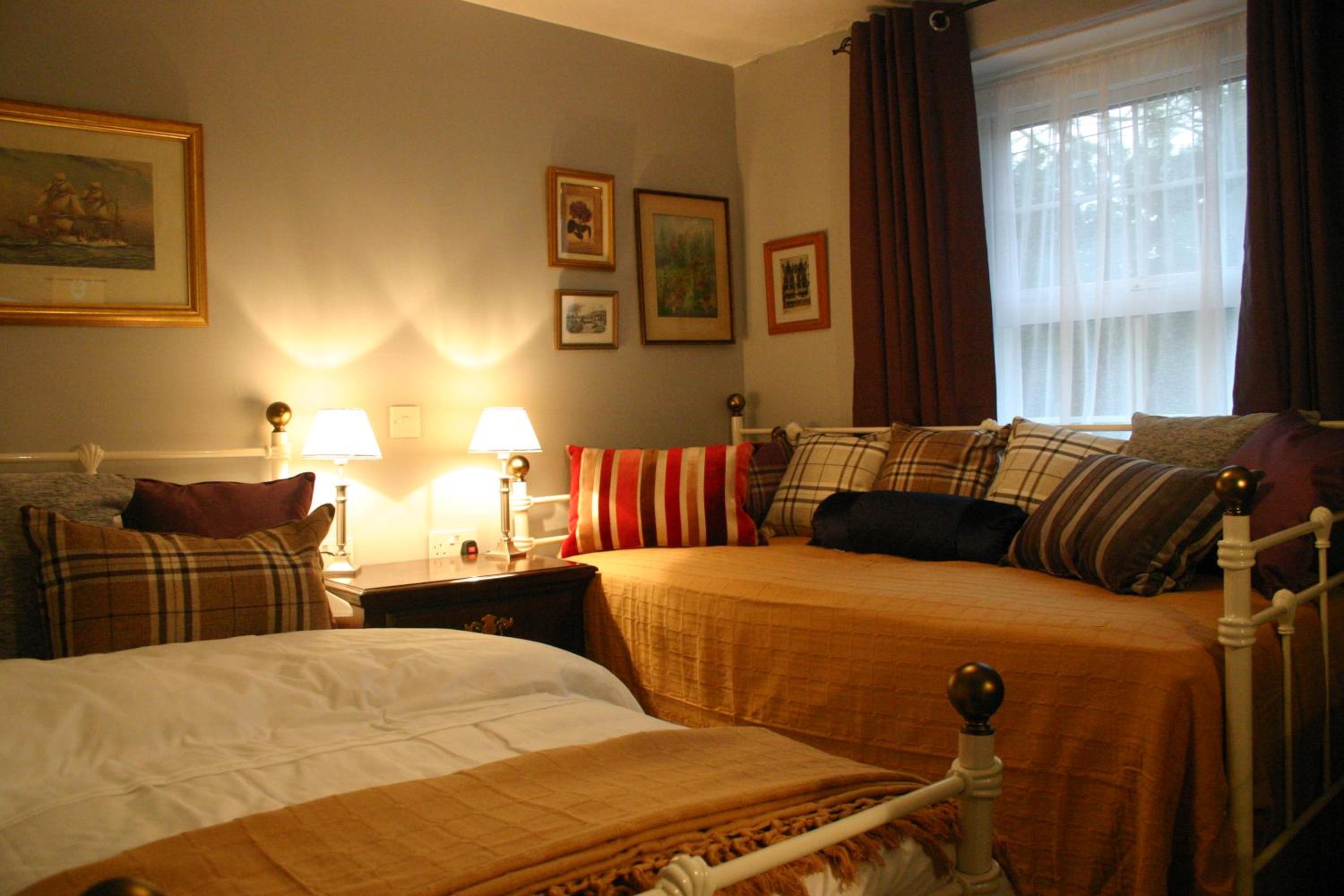 Small Twin Room photo 2