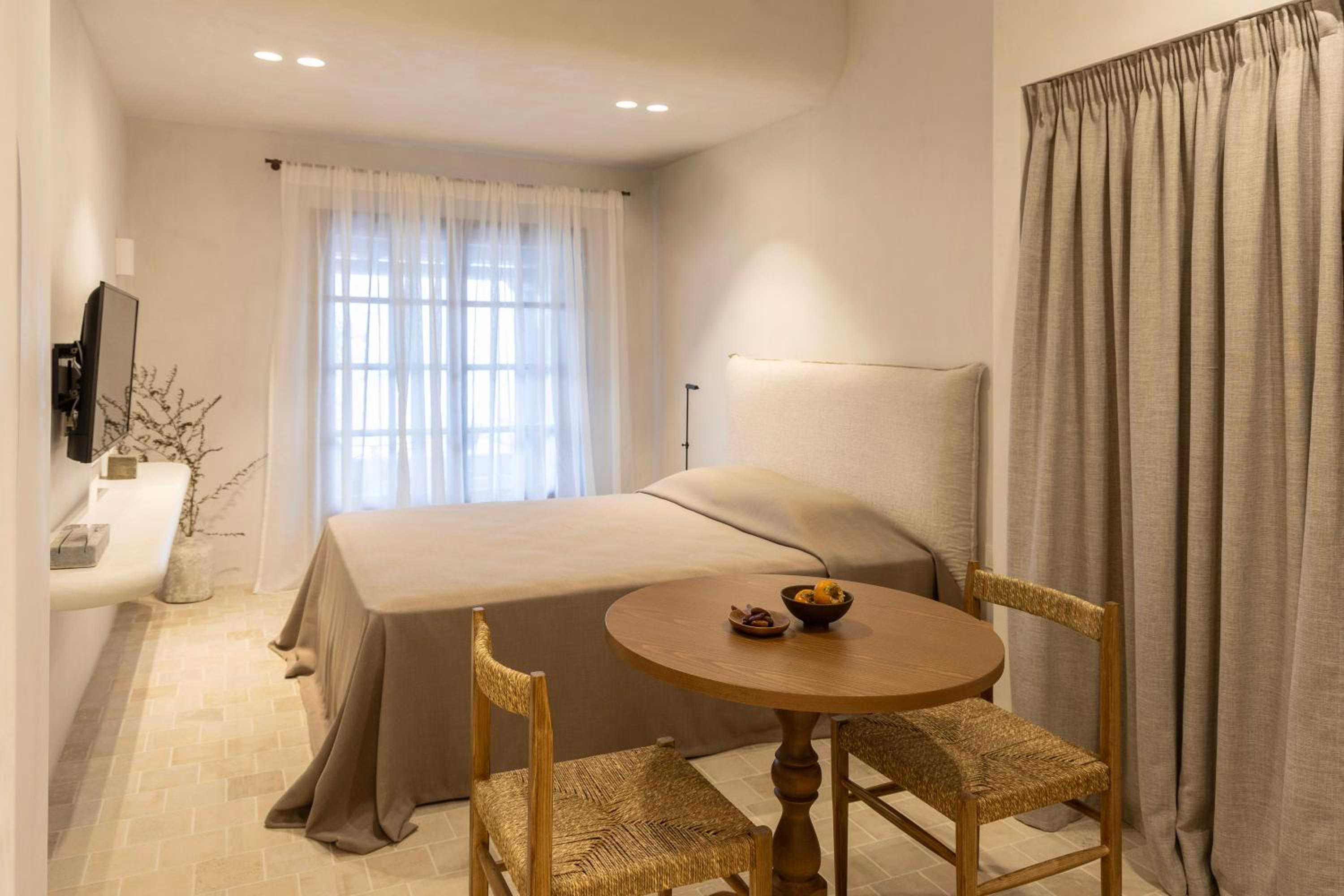 Standard Queen Room - Photo 2
