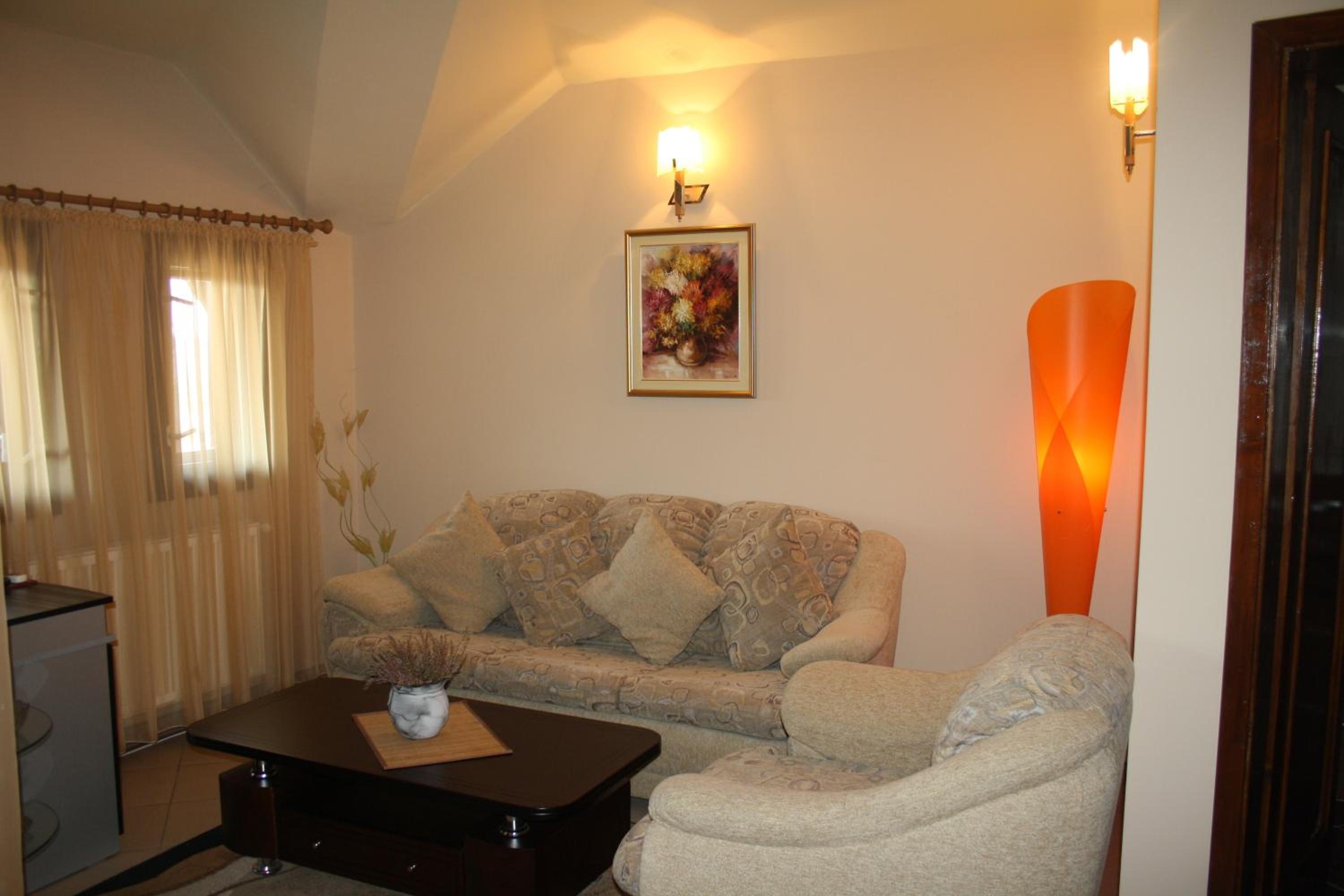 Maisonette photo 1