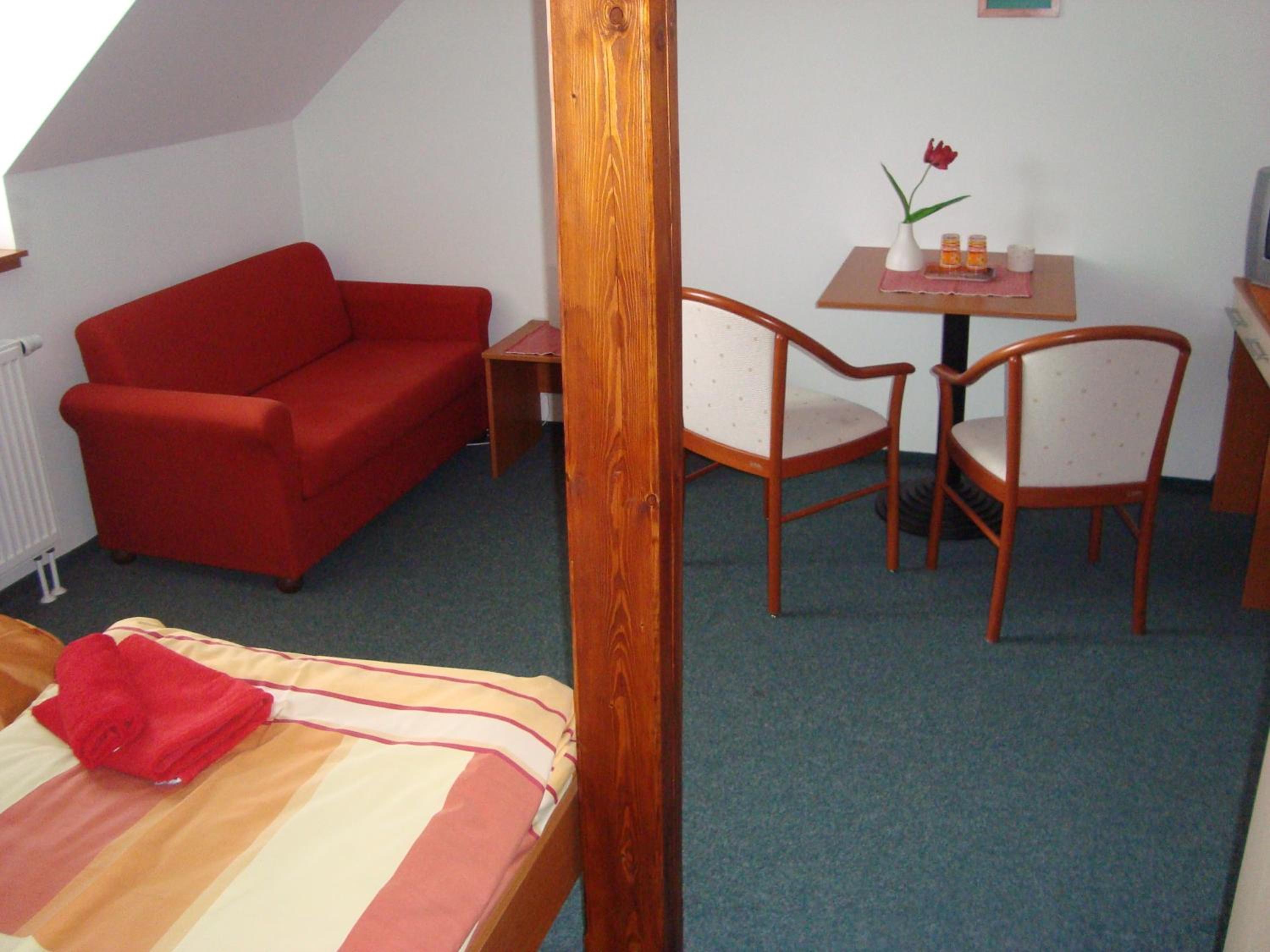 Twin Room - Photo 7